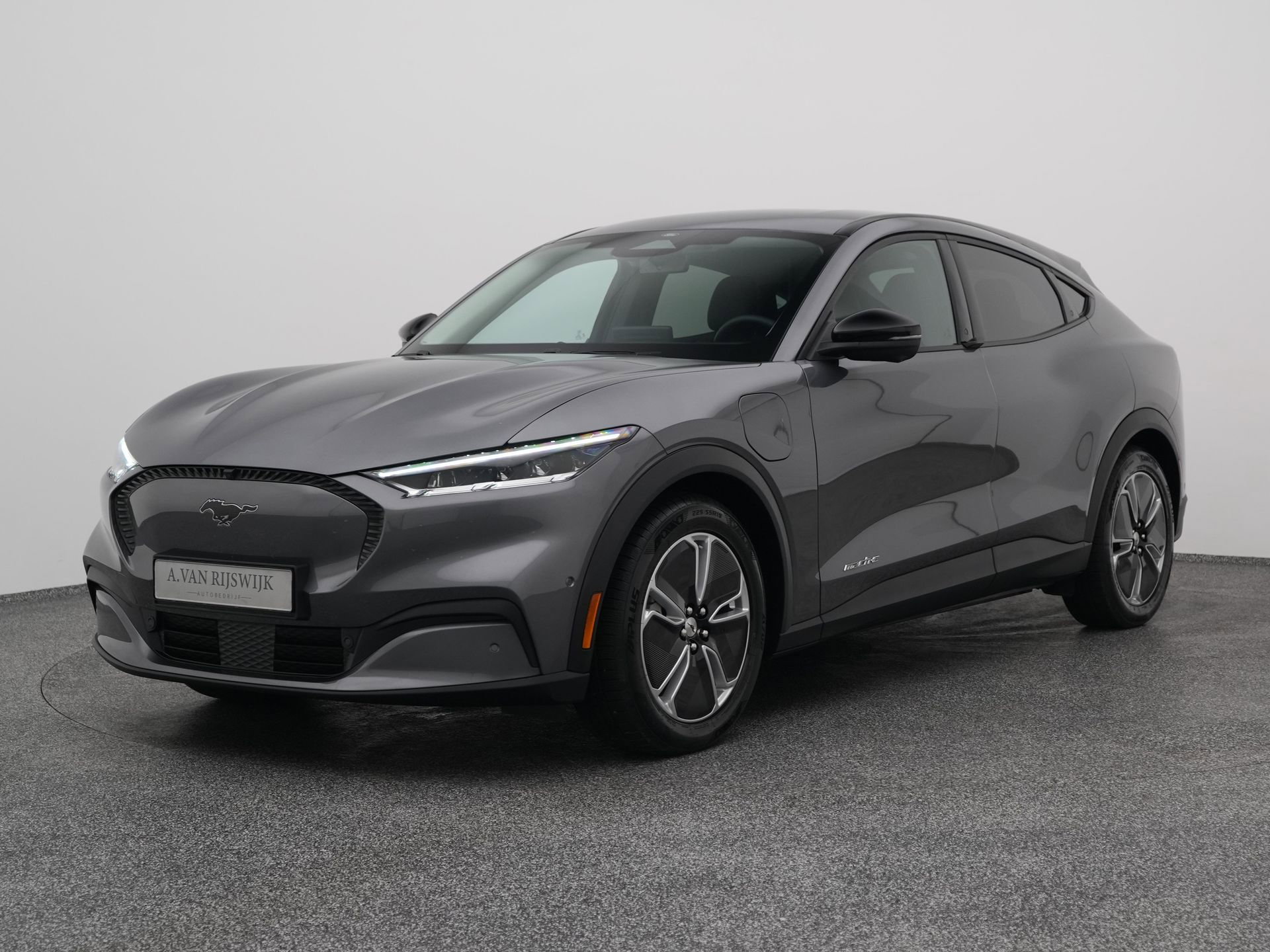Ford Mustang met kenteken KKS-40-R – vooraanzicht