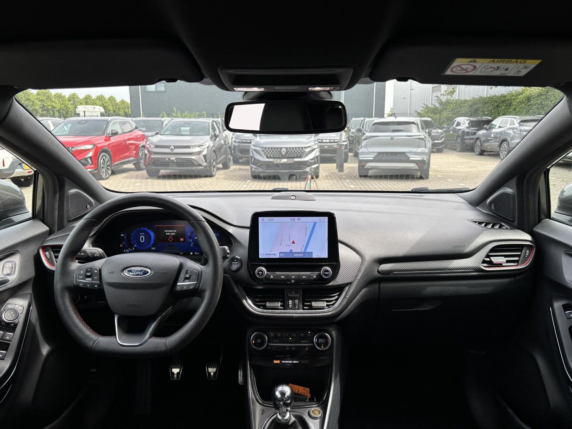 Ford Puma met kenteken H-260-ZB – interieur