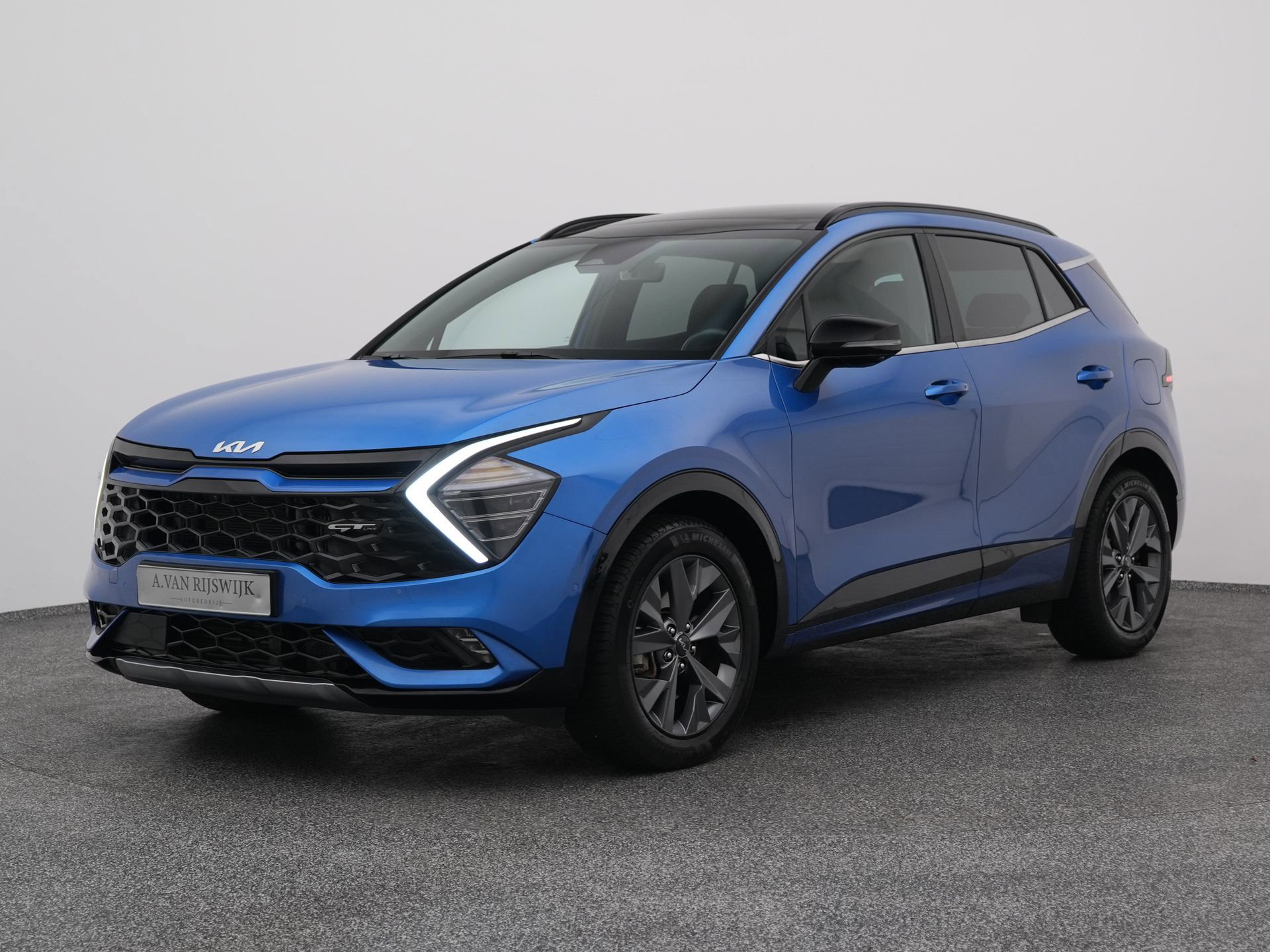 Kia Sportage met kenteken KKF-74-G – vooraanzicht