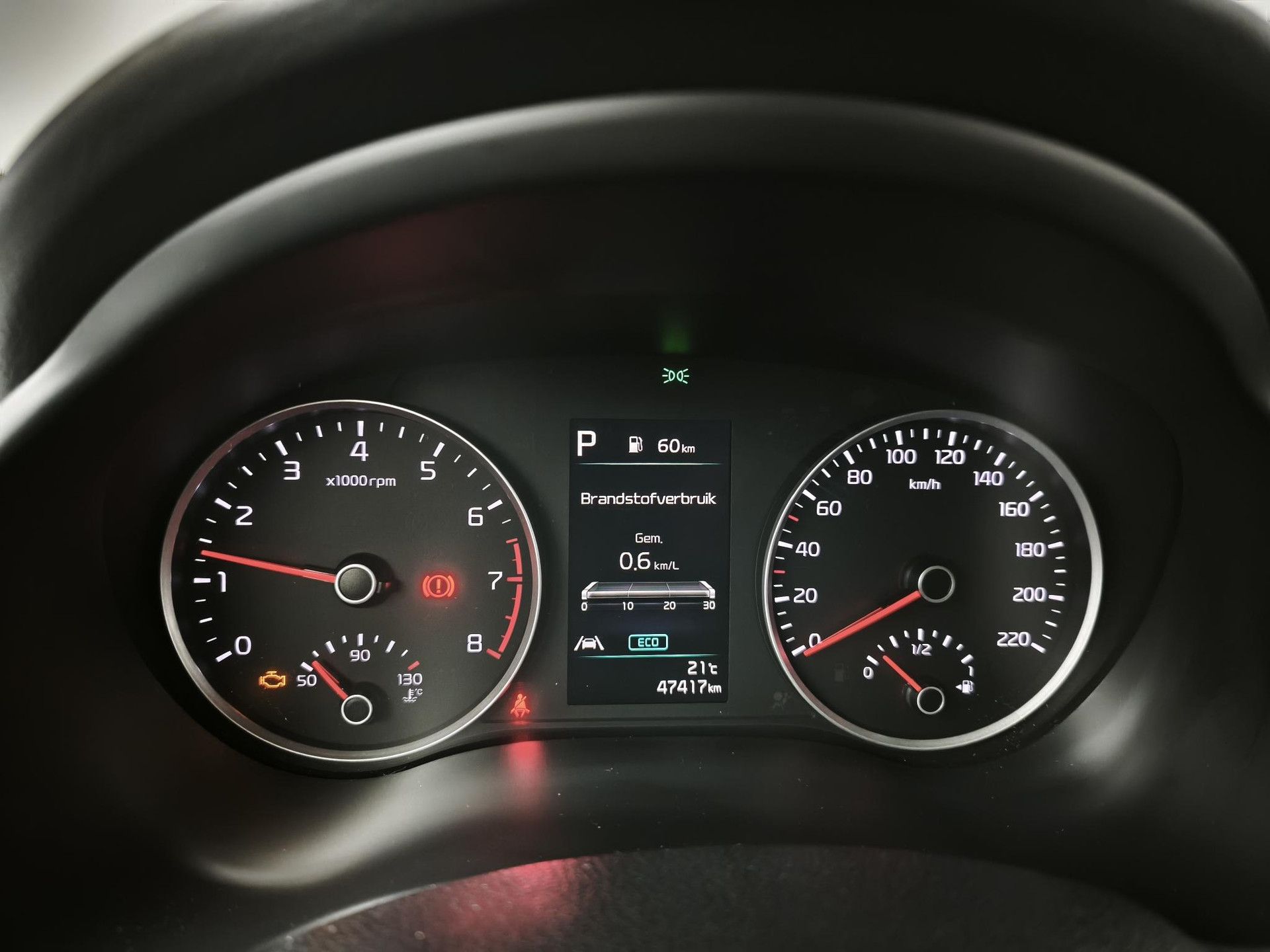 Kia Stonic met kenteken K-437-KS – dashboard