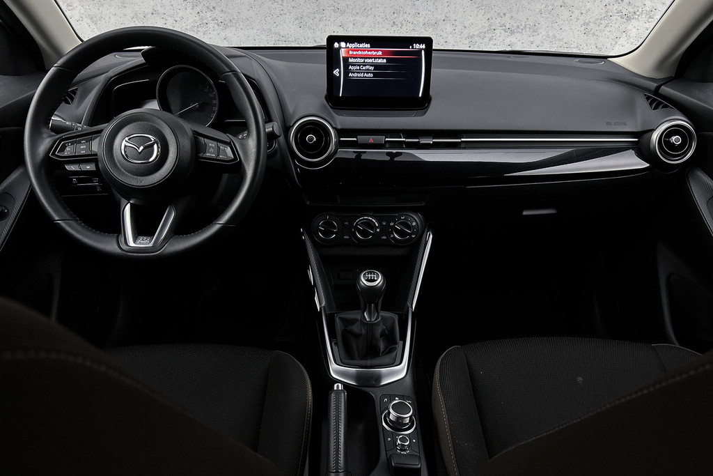Mazda 2 – dashboard