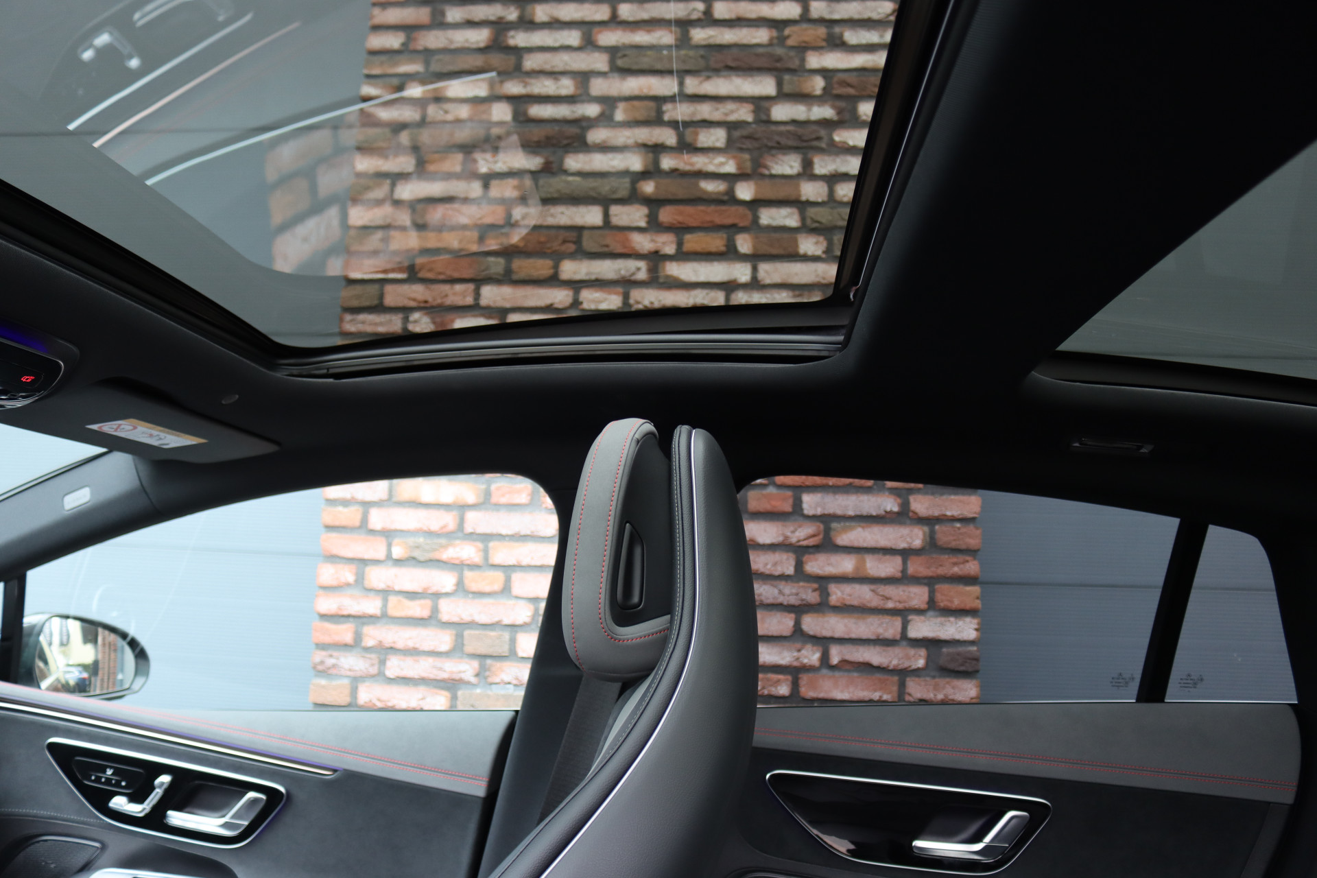 Mercedes-Benz EQE – dashboard