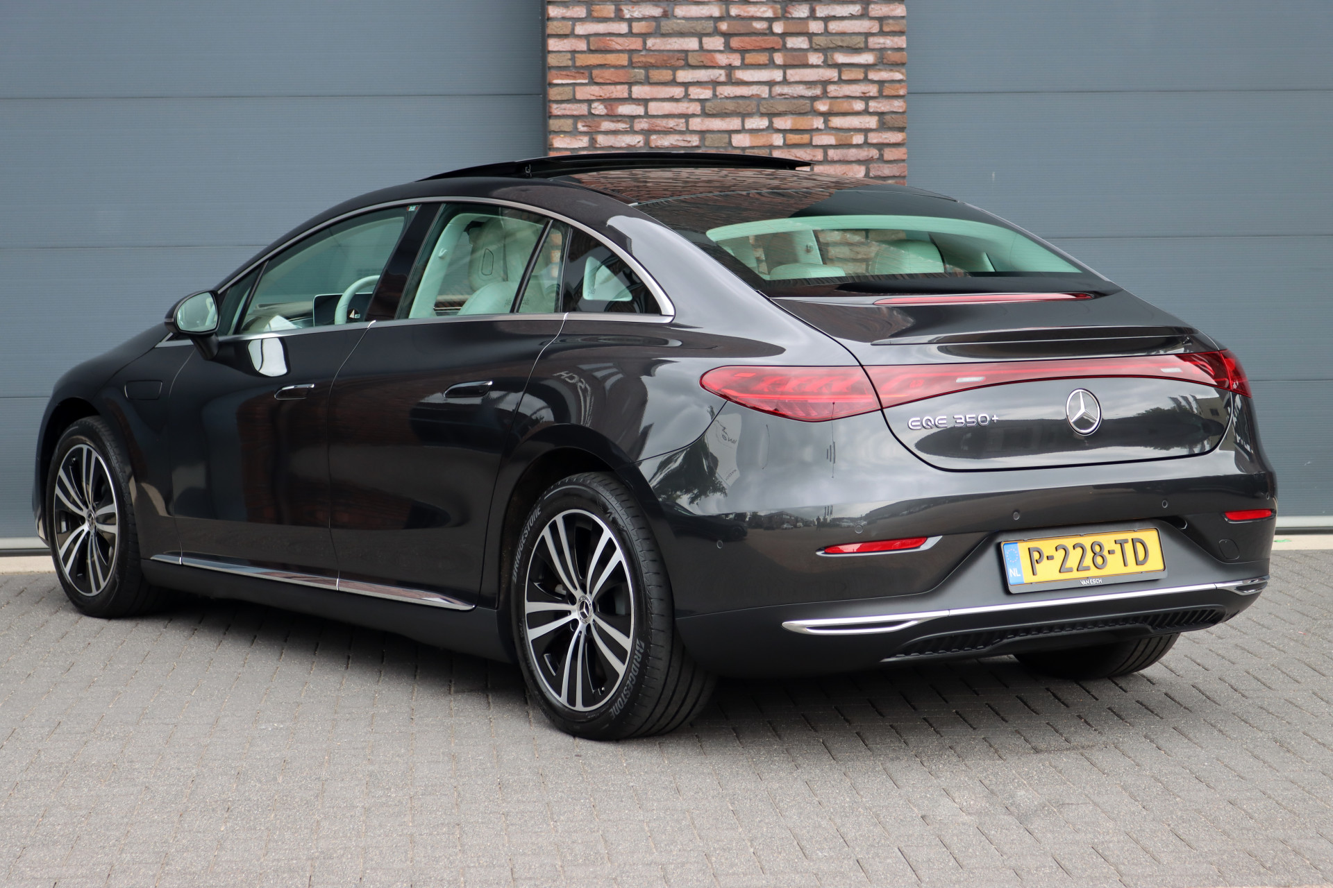 Mercedes-Benz EQE – detailfoto