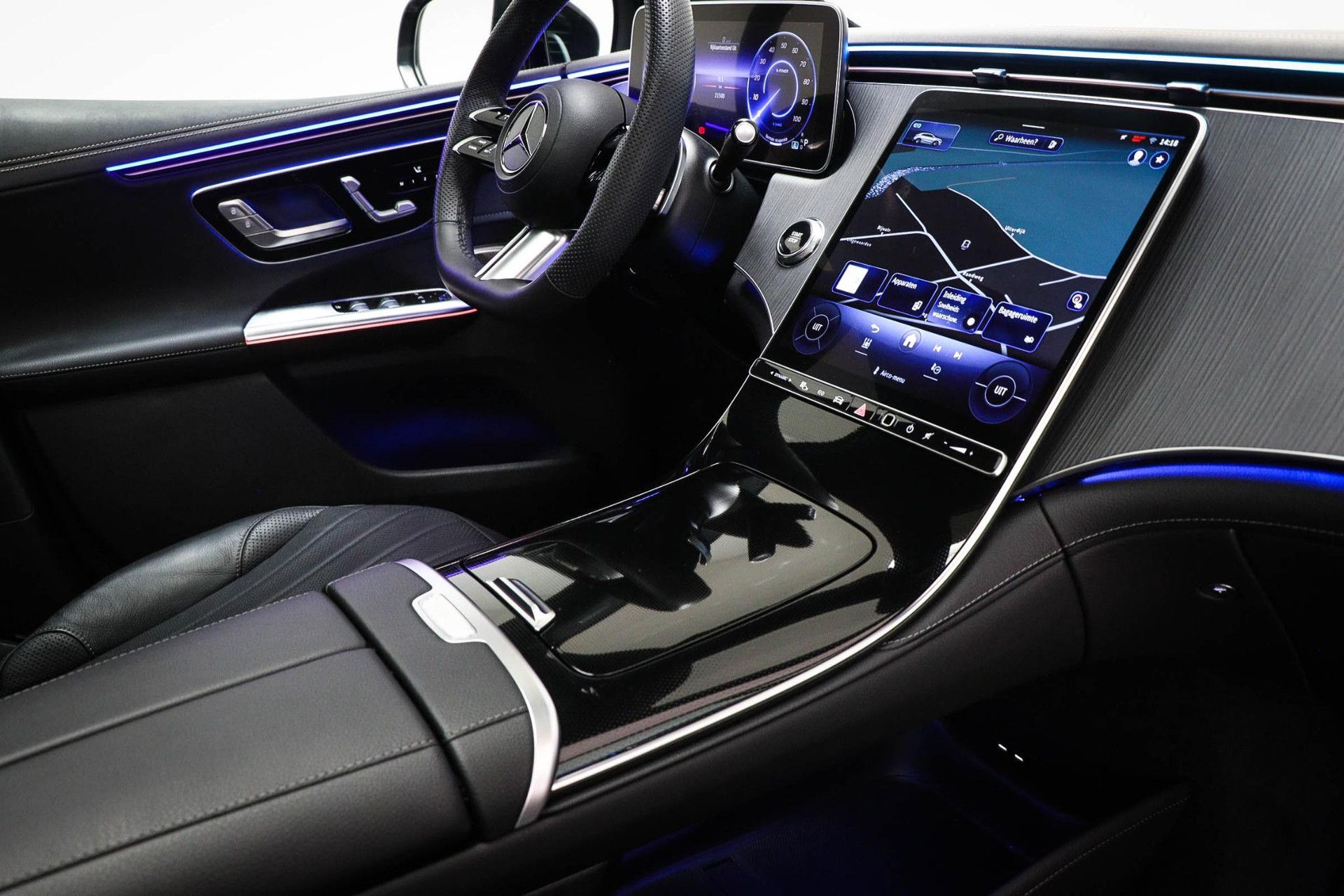 Mercedes-Benz EQE met kenteken GDS-64-R – interieur