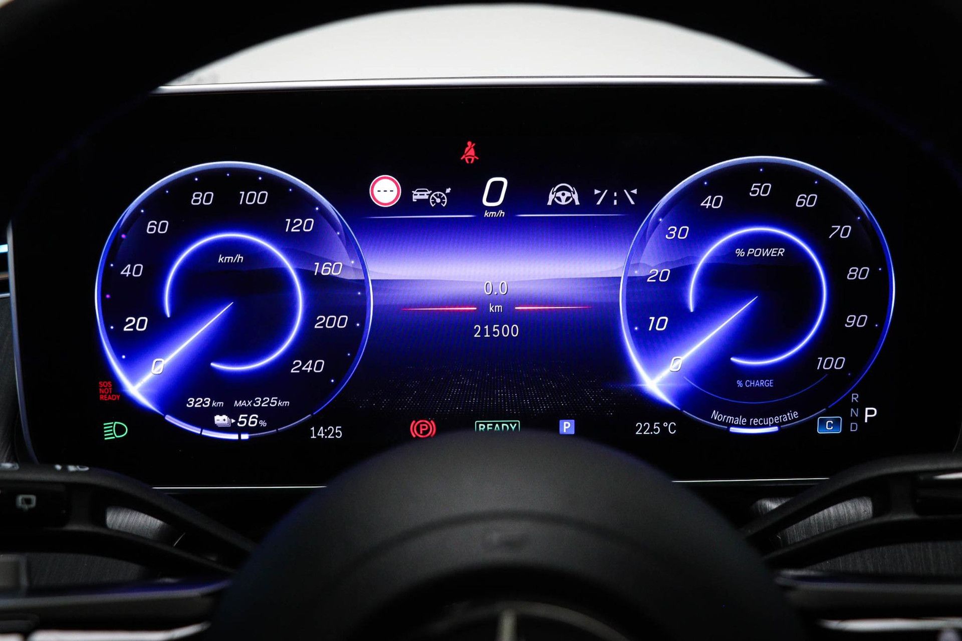Mercedes-Benz EQE met kenteken GDS-64-R – detailfoto