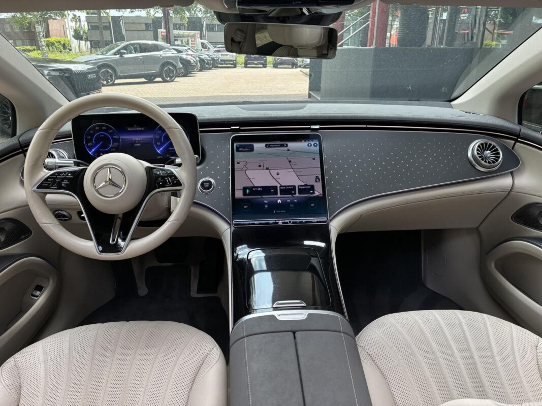 Mercedes-Benz EQS