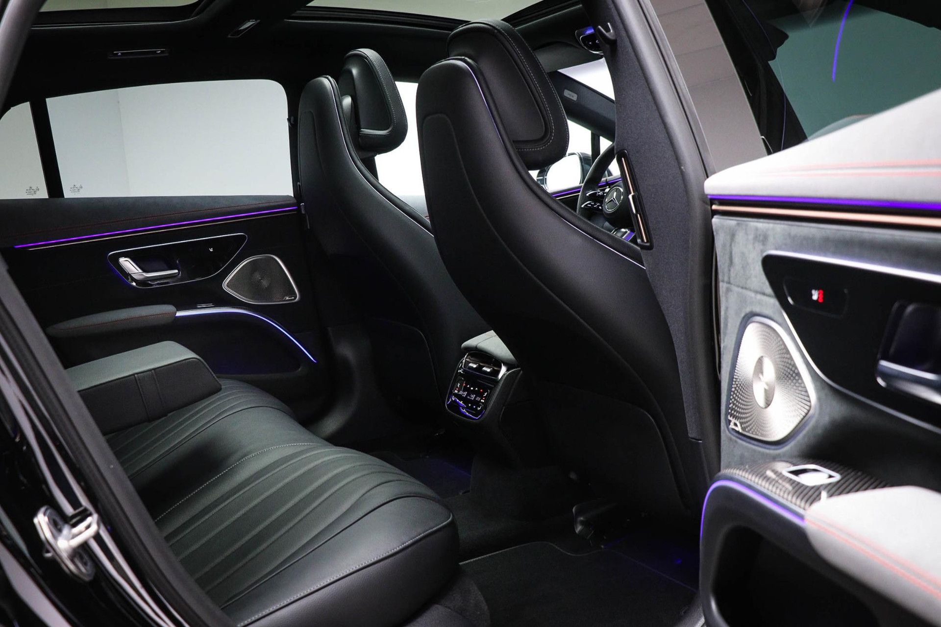 Mercedes-Benz EQS met kenteken R-750-NL – detailfoto