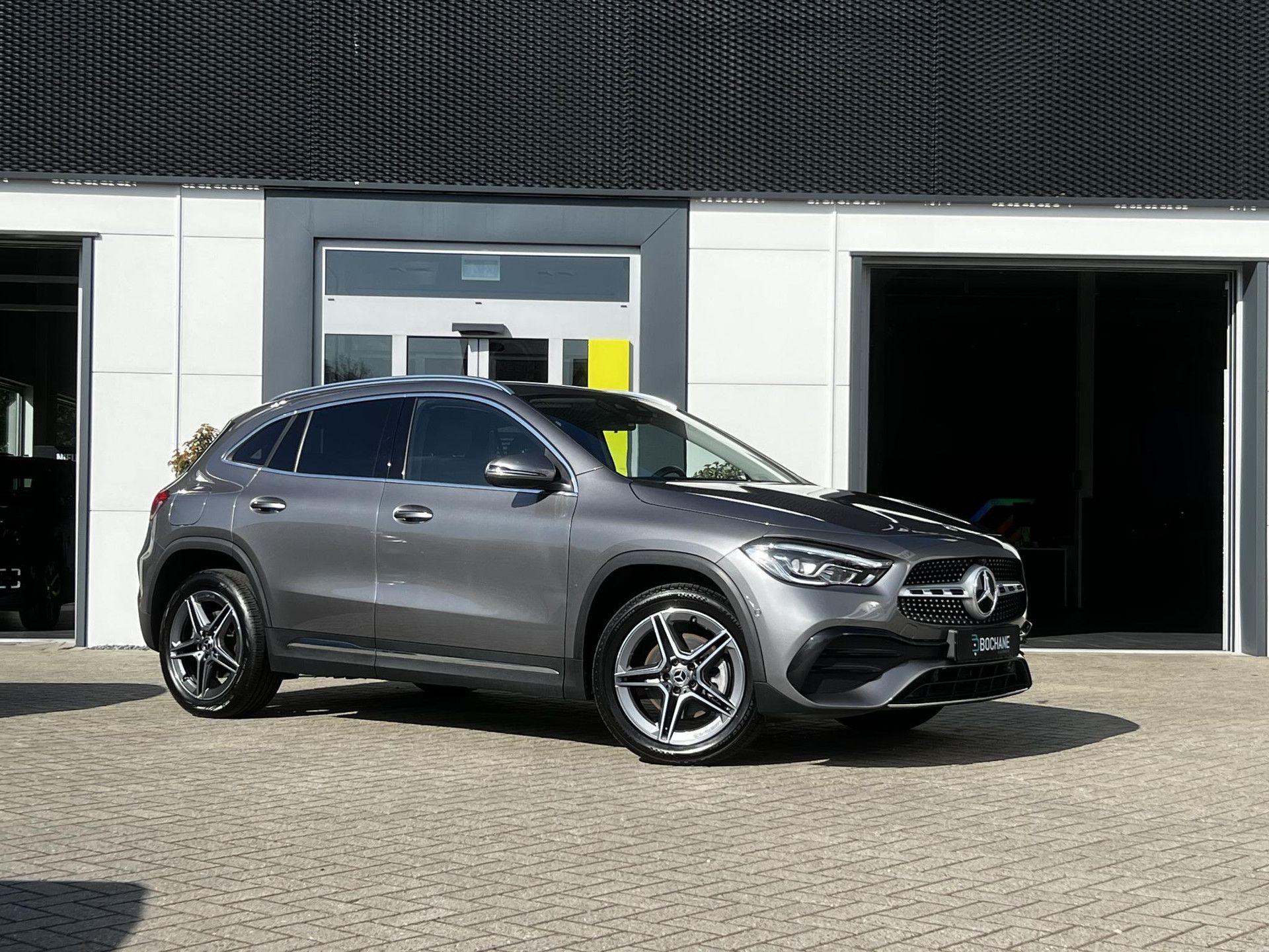 Mercedes-Benz GLA met kenteken KGH-60-H – detailfoto