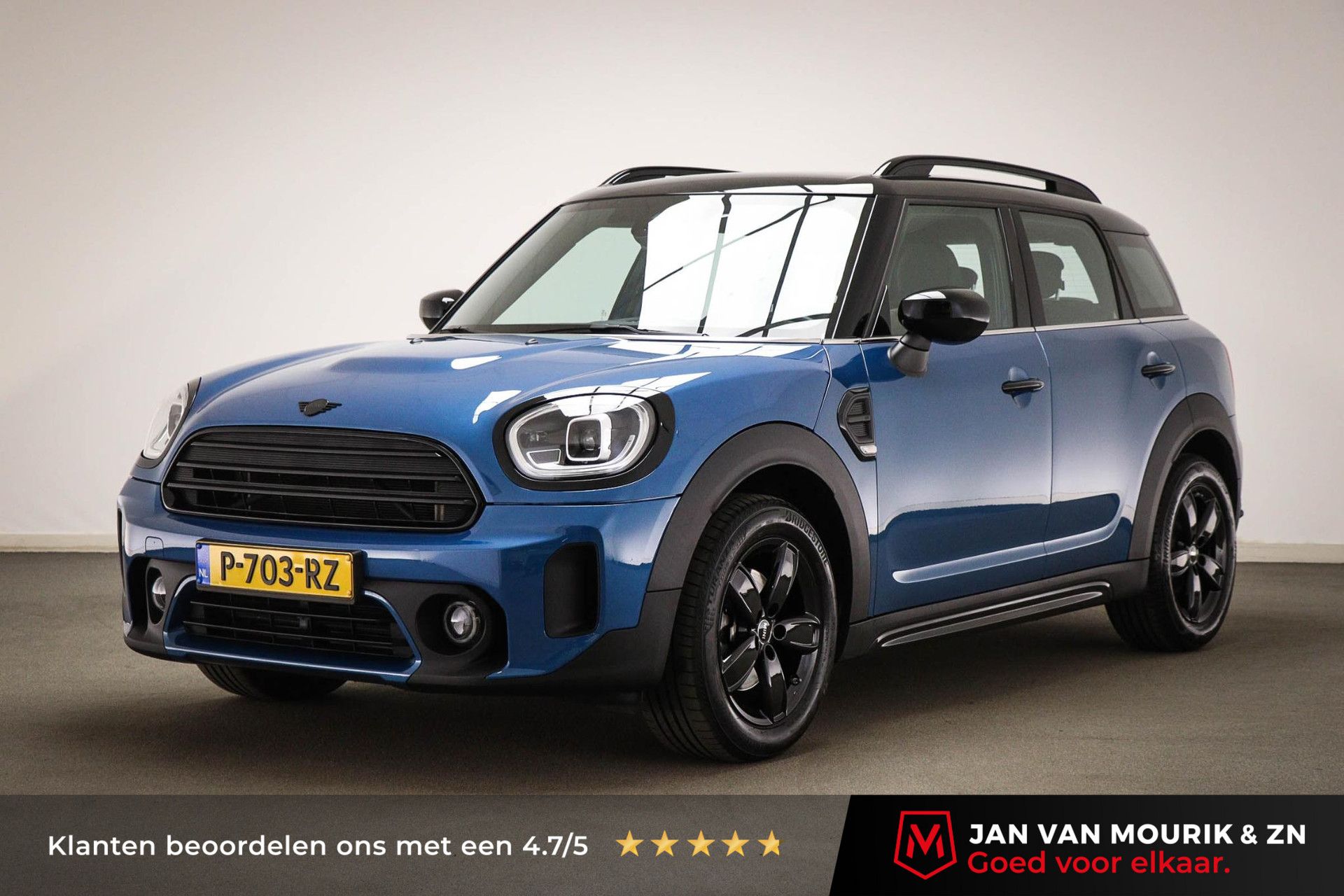 MINI Countryman met kenteken P-703-RZ – vooraanzicht