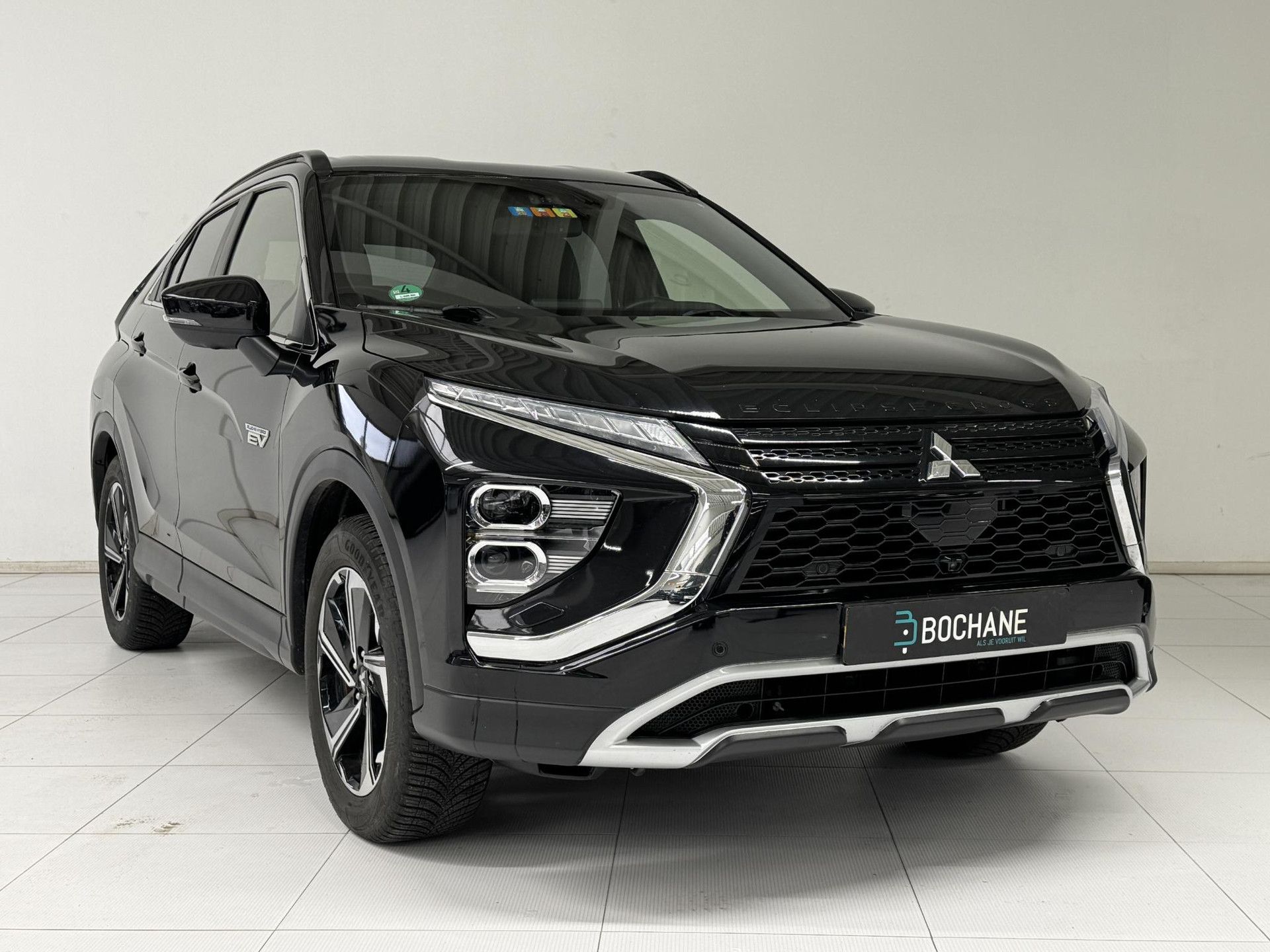 Mitsubishi EclipseCross met kenteken L-586-BK – detailfoto