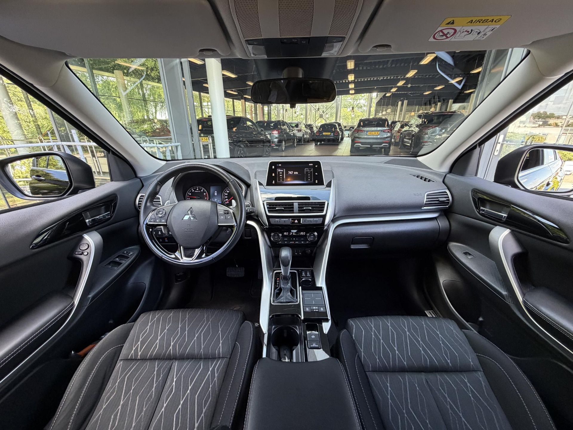 Mitsubishi EclipseCross met kenteken RP-268-J – interieur