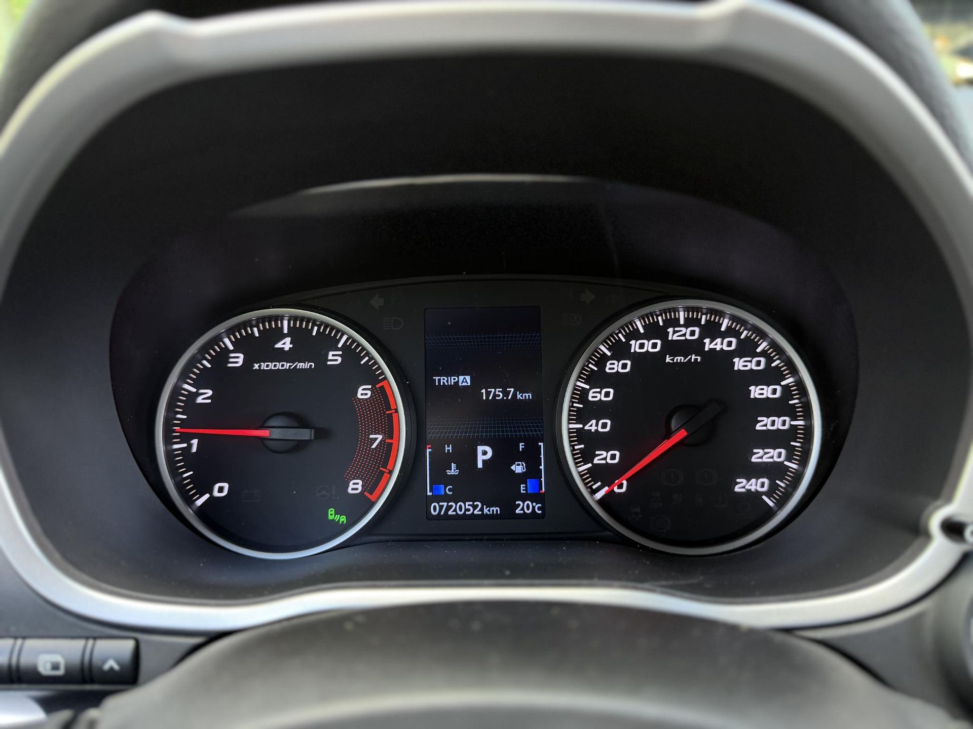 Mitsubishi EclipseCross met kenteken RP-268-J – dashboard