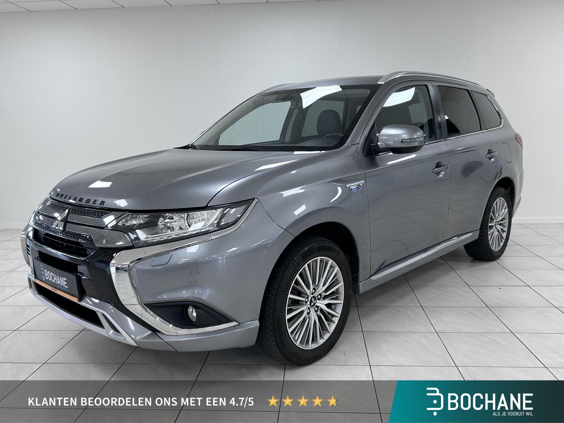 Mitsubishi Outlander met kenteken P-436-TS – vooraanzicht
