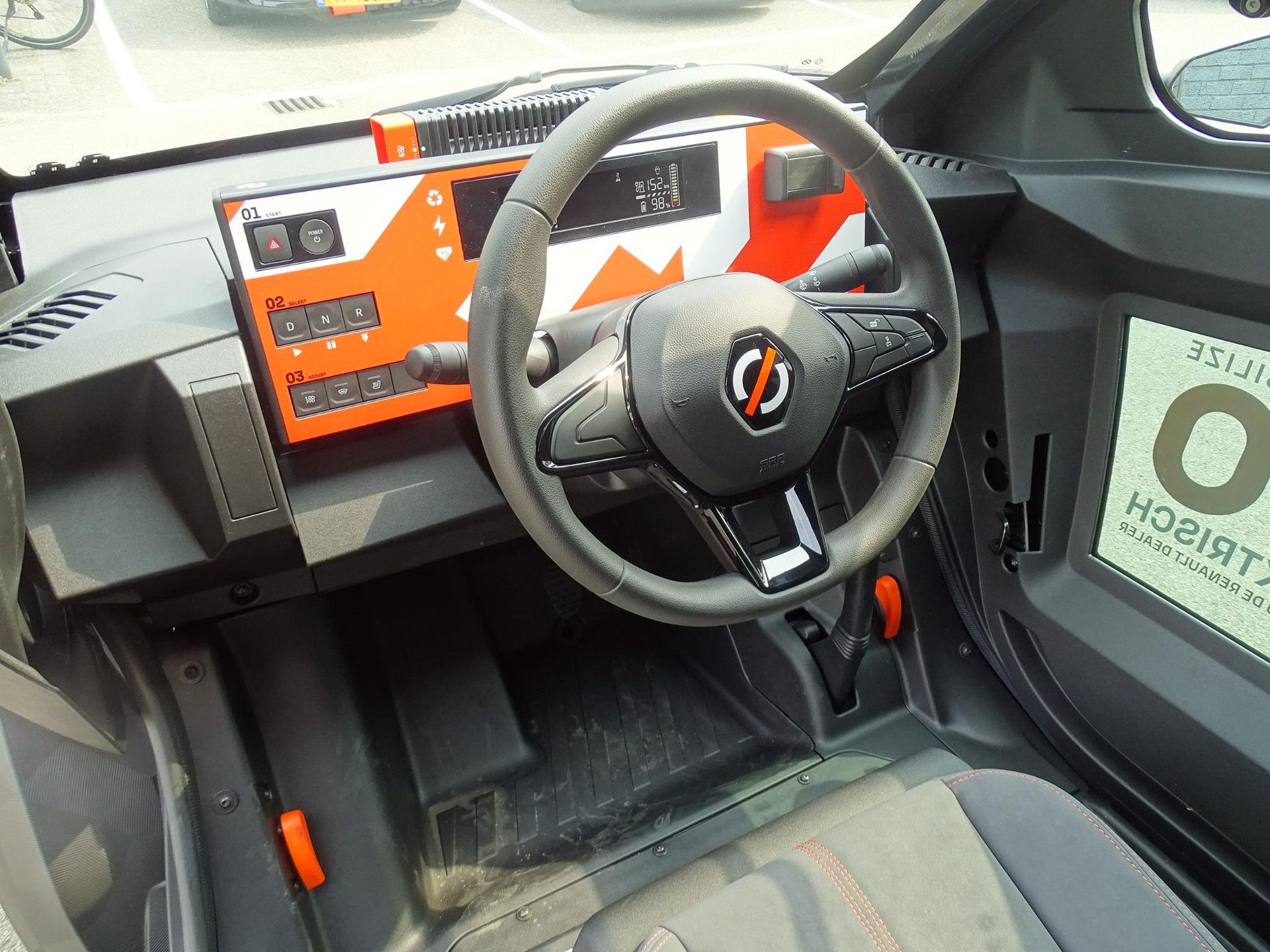 Mobilize 80Evo met kenteken HTP-43-P – interieur