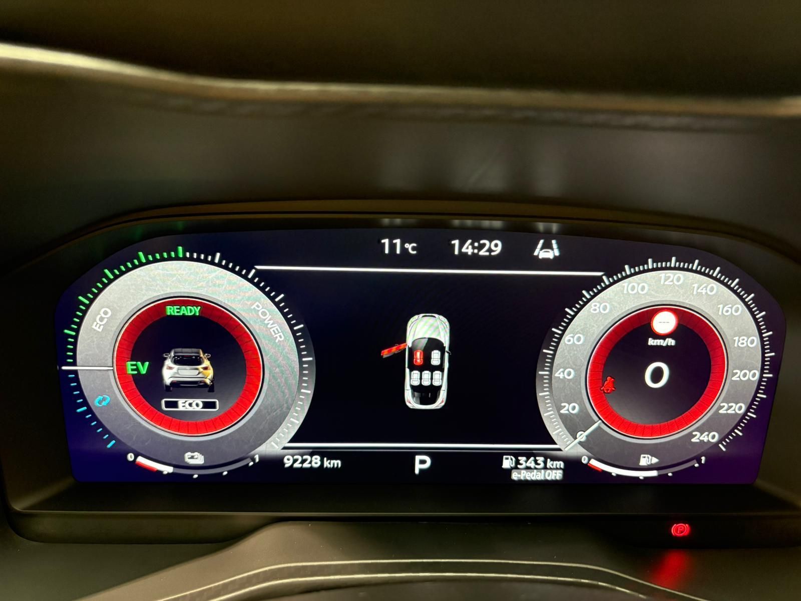 Nissan Juke met kenteken HZN-70-L – dashboard