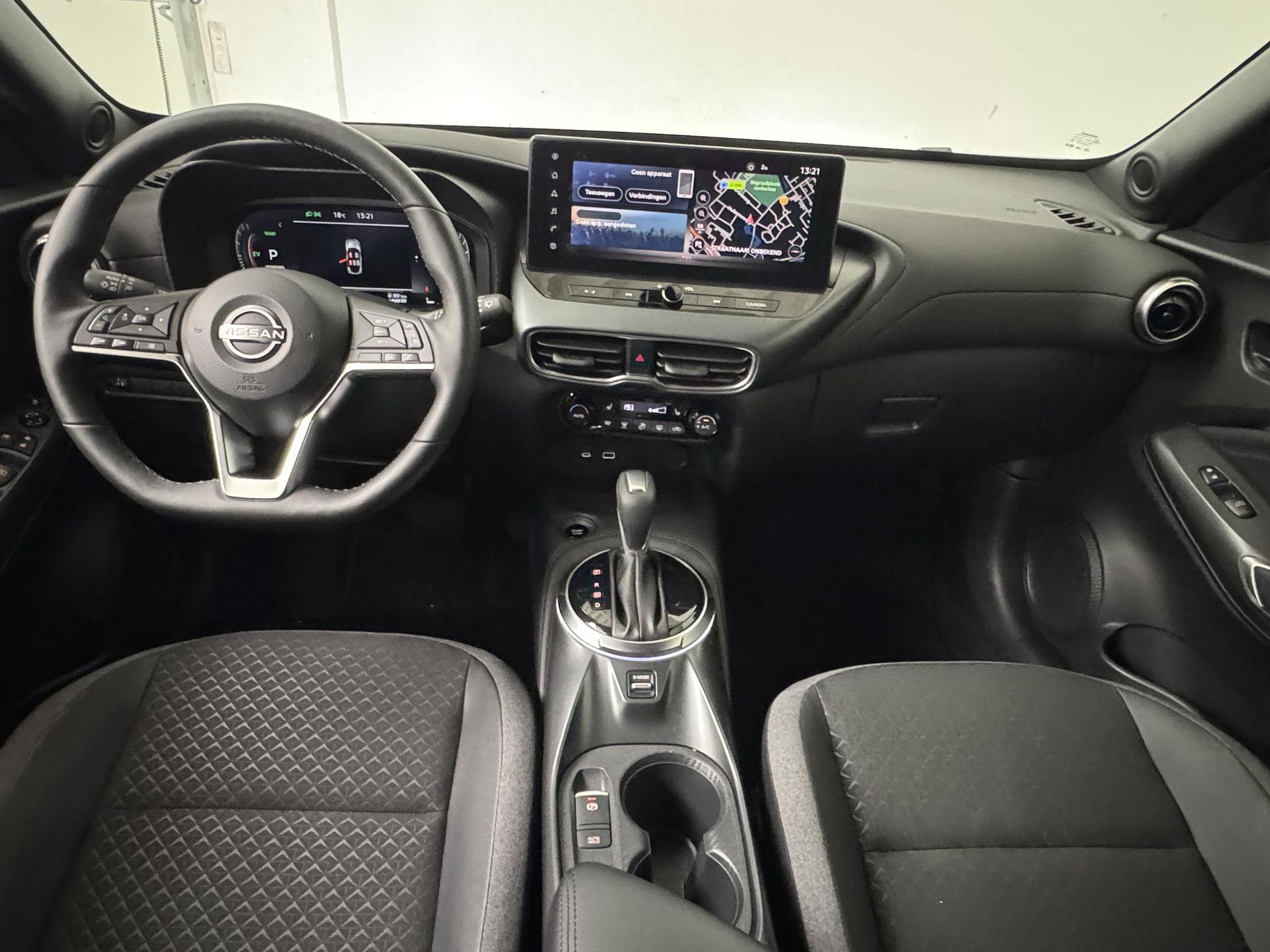 Nissan Juke met kenteken KLK-61-D – interieur