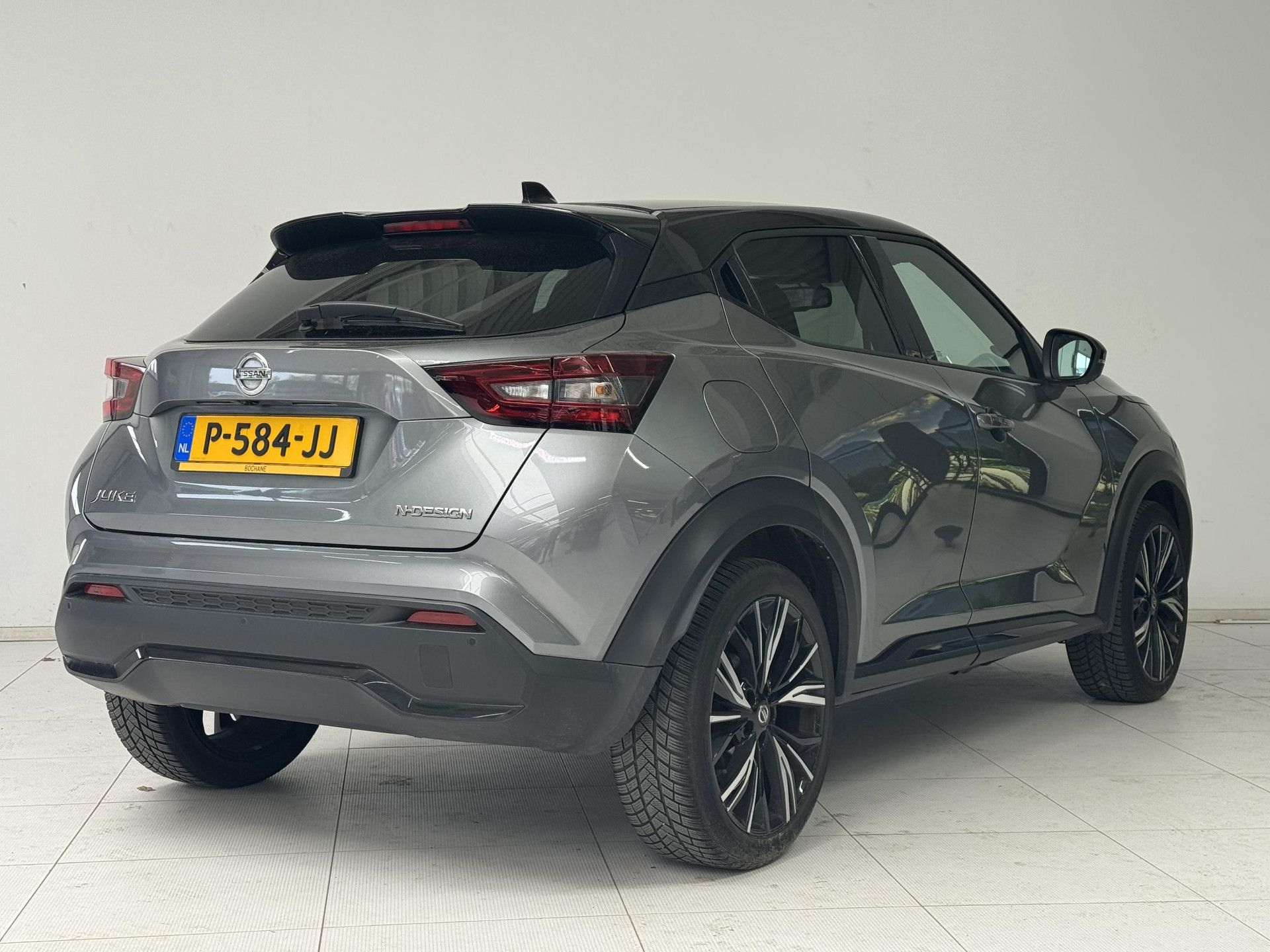 Nissan Juke met kenteken P-584-JJ – achteraanzicht