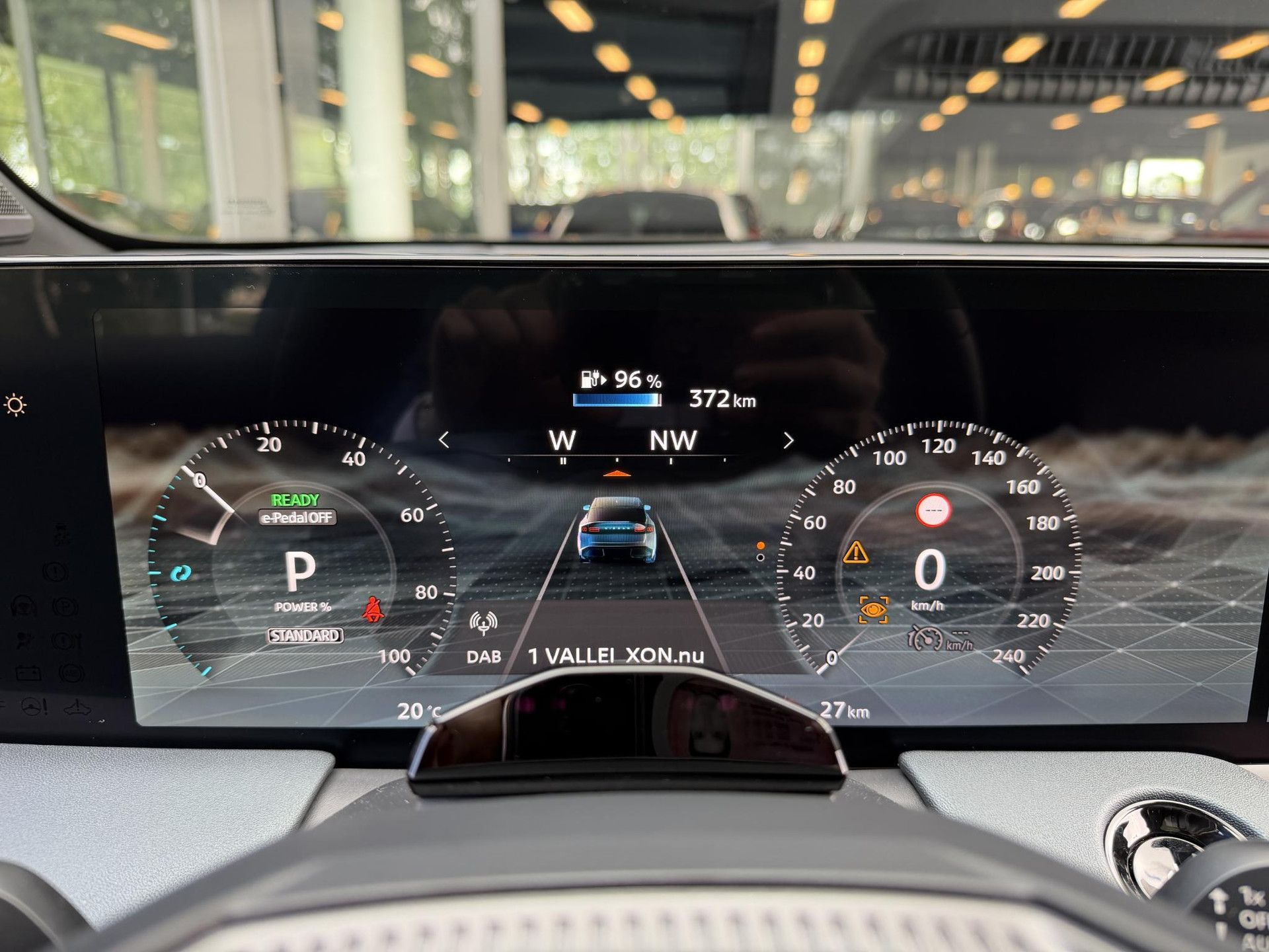Nissan Leaf met kenteken KLG-15-V – dashboard