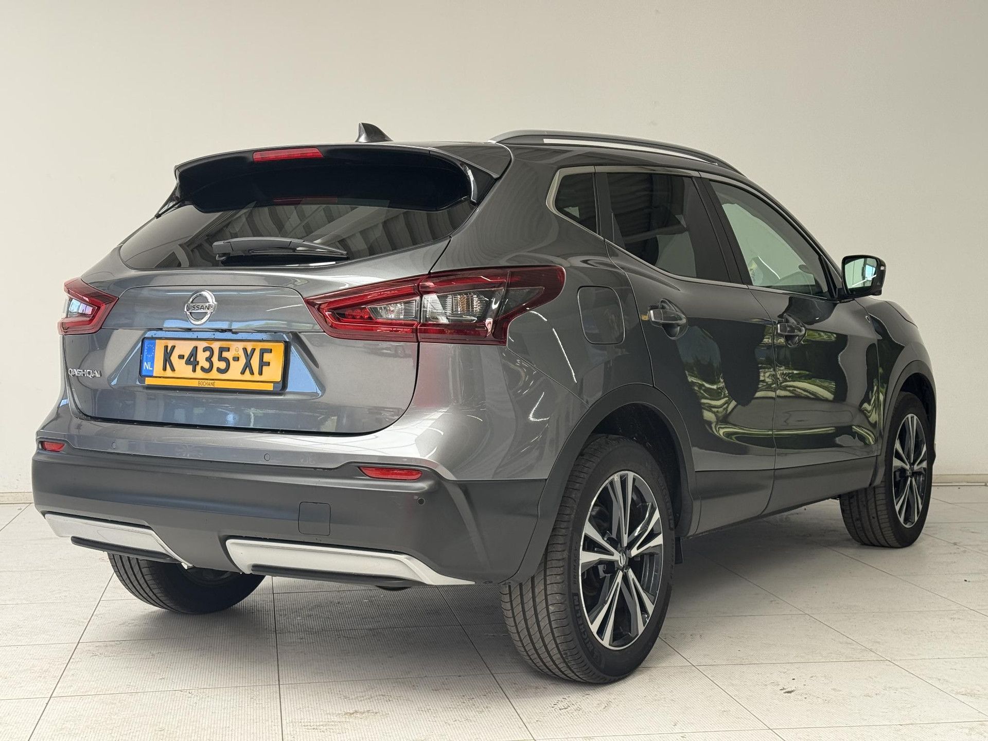Nissan QASHQAI met kenteken K-435-XF – achteraanzicht