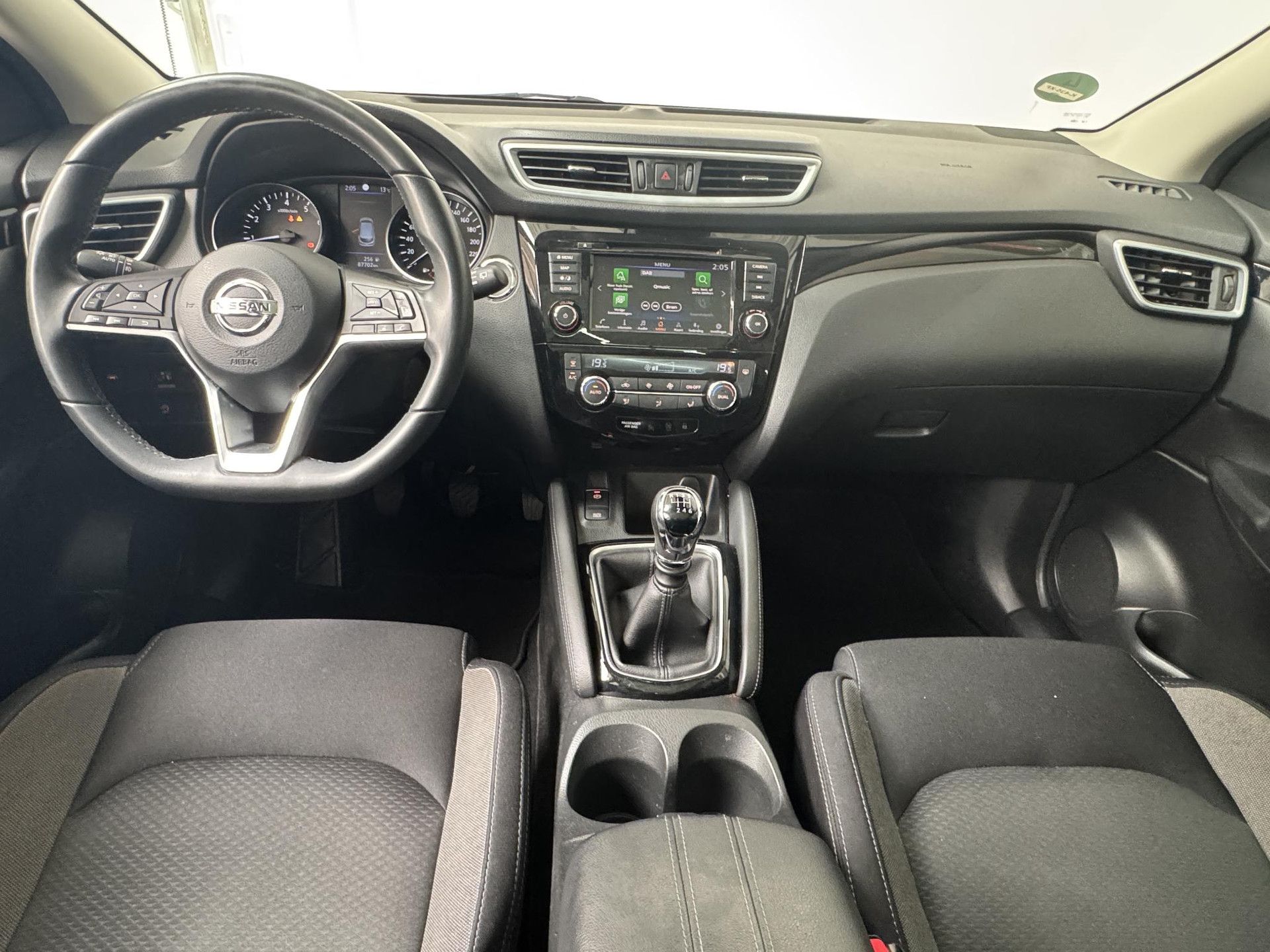 Nissan QASHQAI met kenteken K-435-XF – interieur