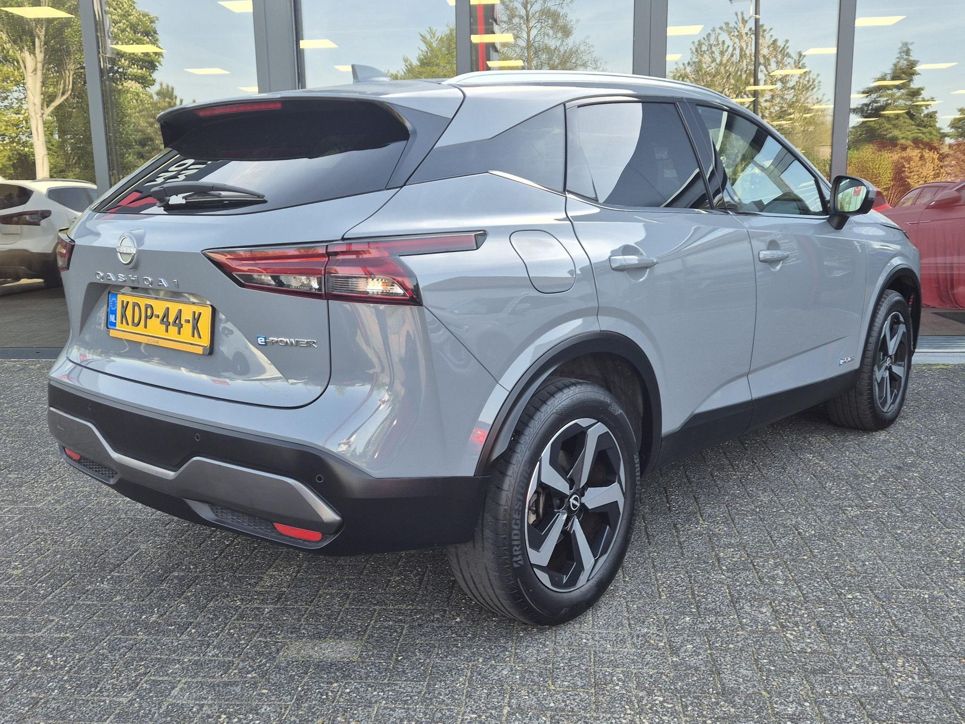 Nissan QASHQAI met kenteken KDP-44-K – achteraanzicht