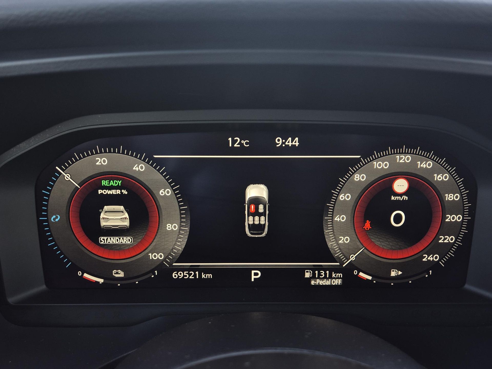 Nissan QASHQAI met kenteken KDP-44-K – dashboard