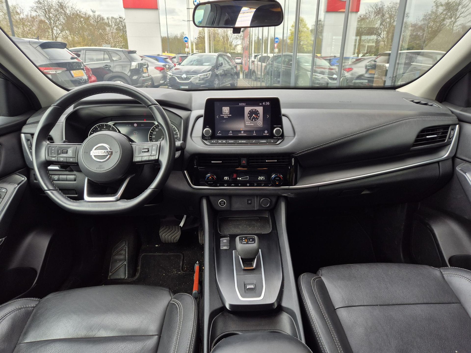 Nissan QASHQAI met kenteken P-480-JG – interieur
