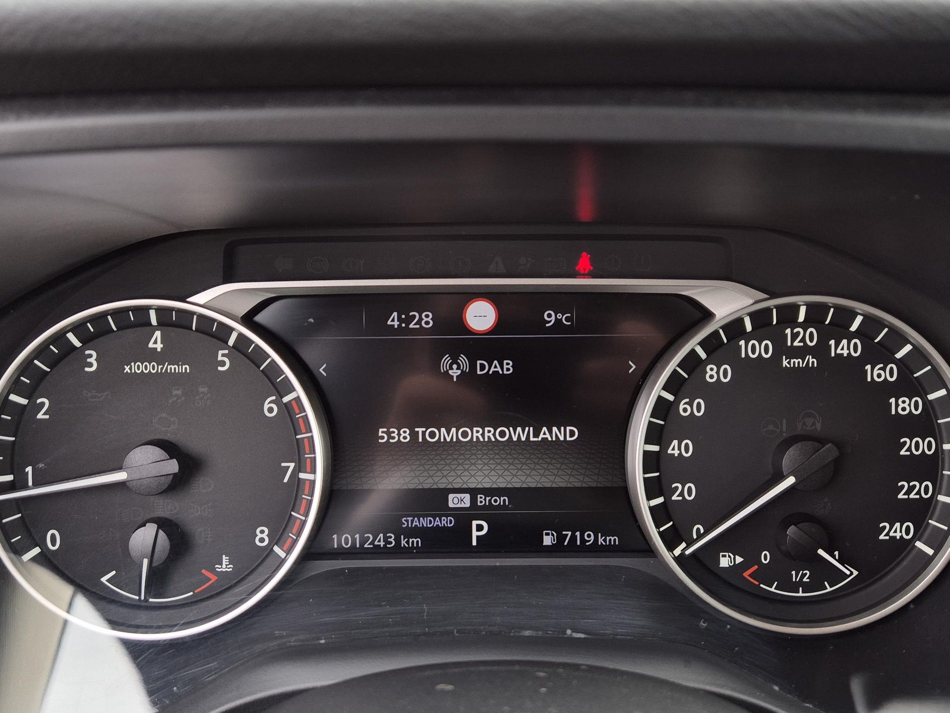 Nissan QASHQAI met kenteken P-480-JG – dashboard