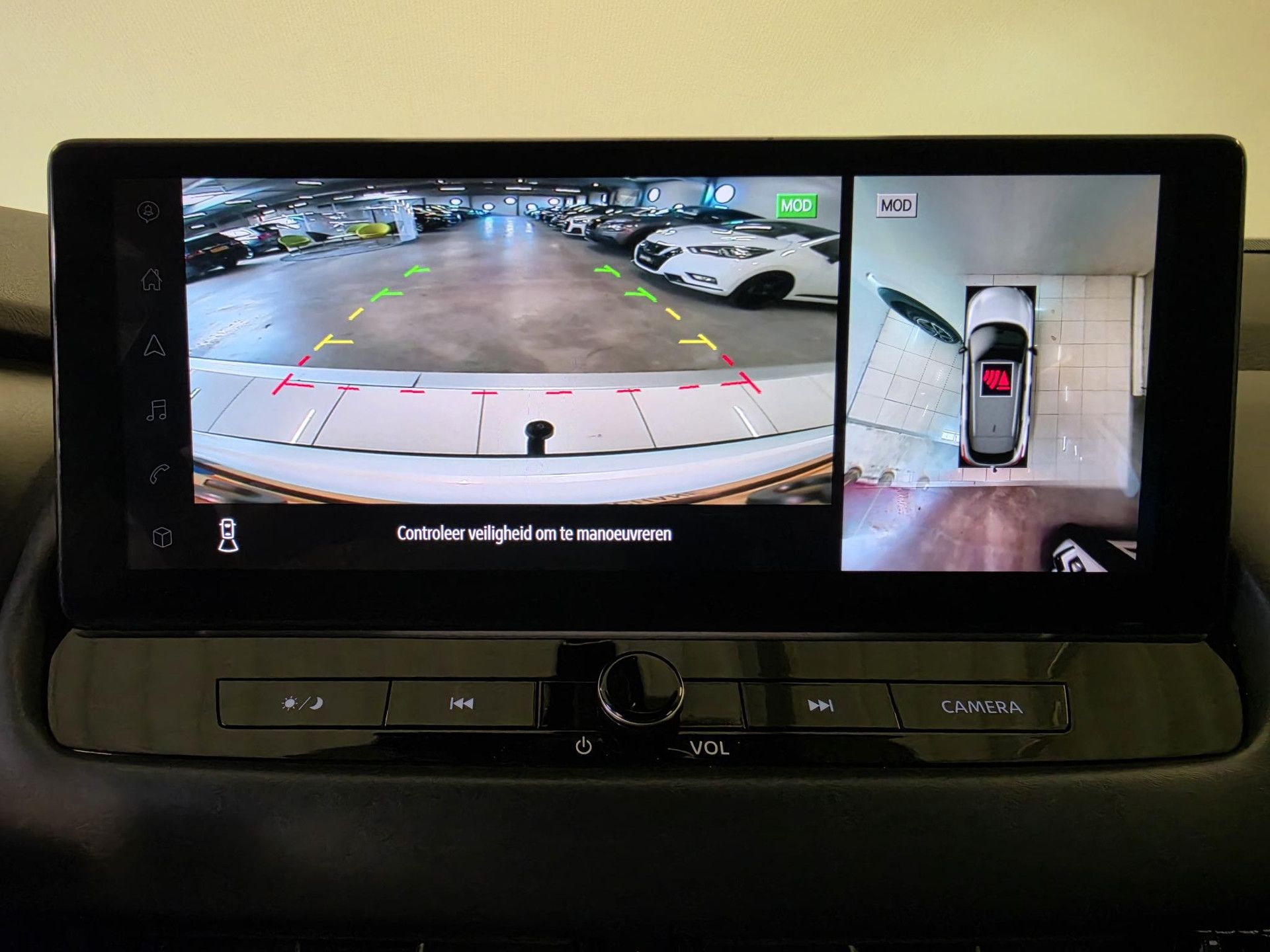 Nissan QASHQAI met kenteken S-368-PN – interieur