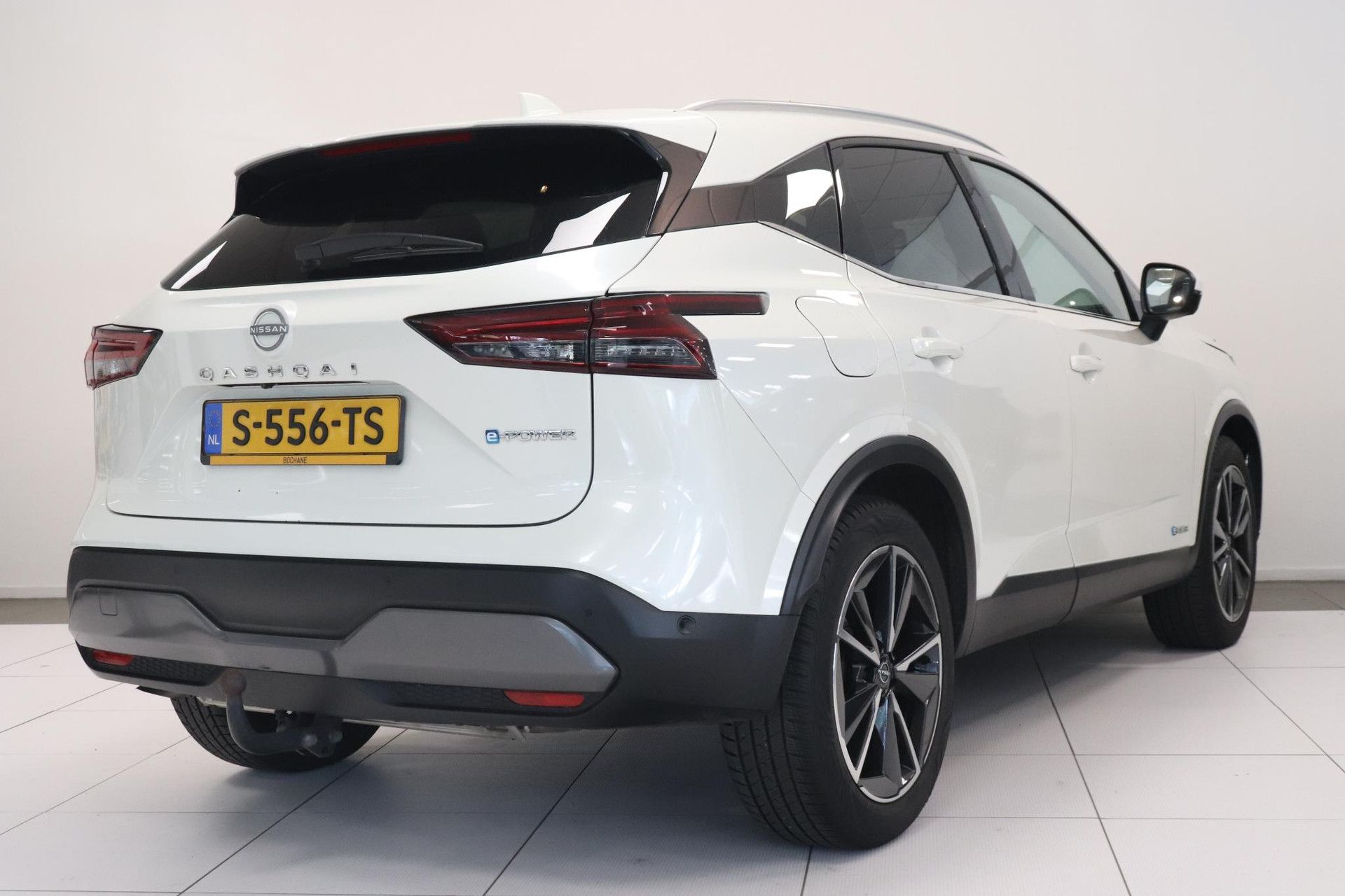 Nissan QASHQAI met kenteken S-556-TS – achteraanzicht