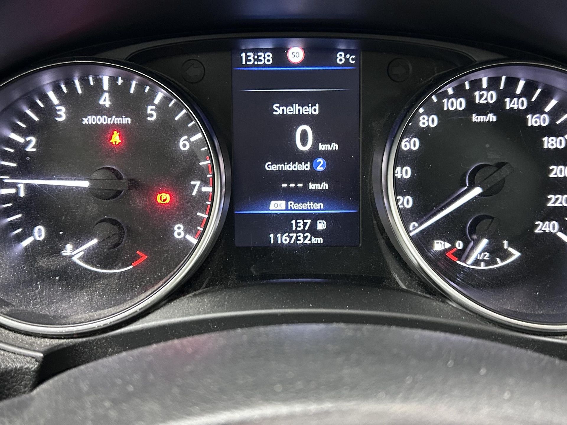 Nissan QASHQAI met kenteken X-175-GJ – dashboard