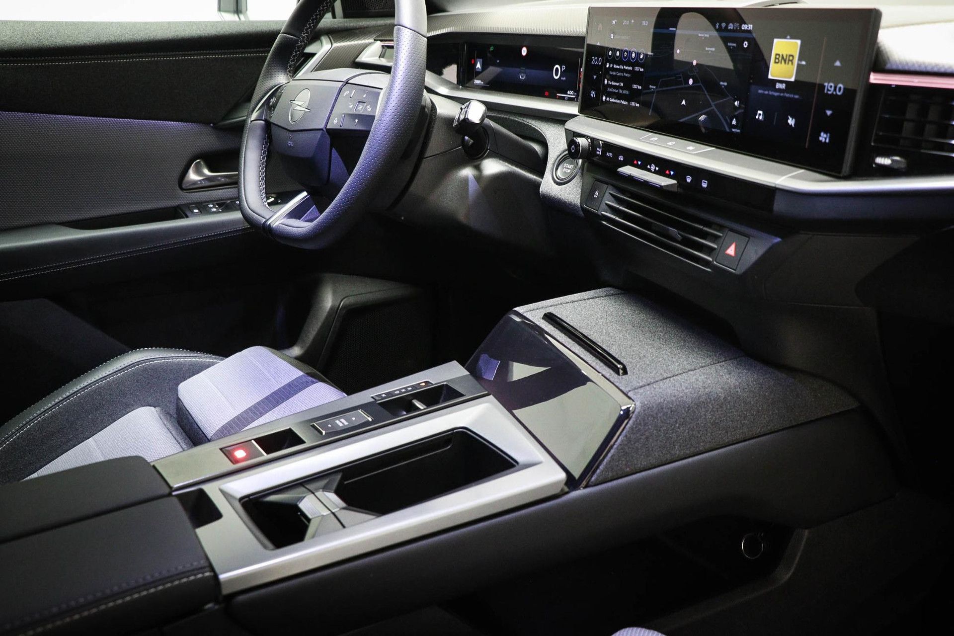 Opel Grandland met kenteken KKN-84-X – dashboard