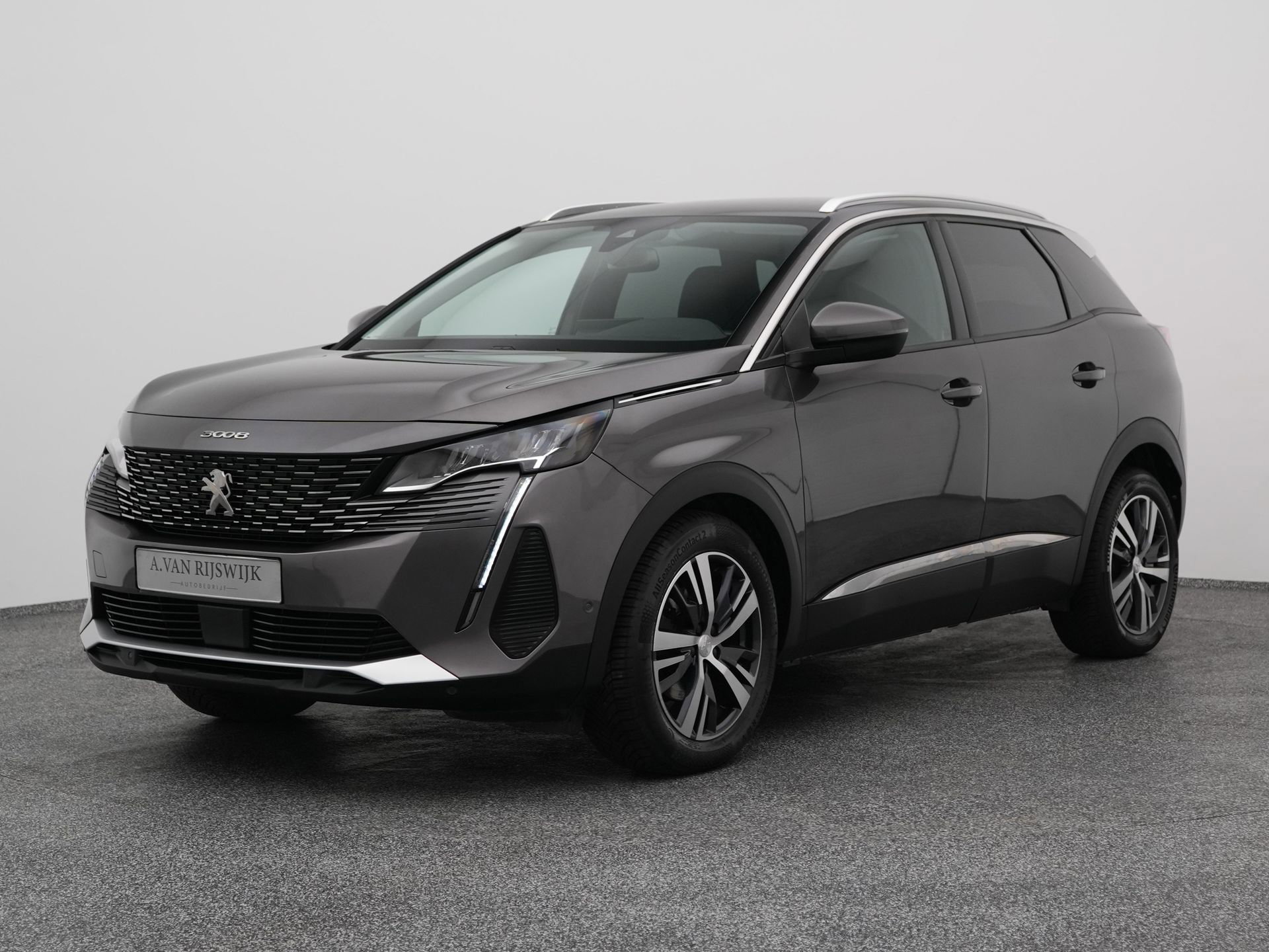 Peugeot 3008 met kenteken KHN-04-F – vooraanzicht