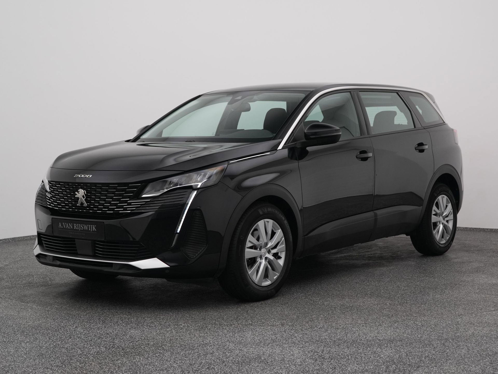 Peugeot 5008 met kenteken KJL-24-Z – vooraanzicht