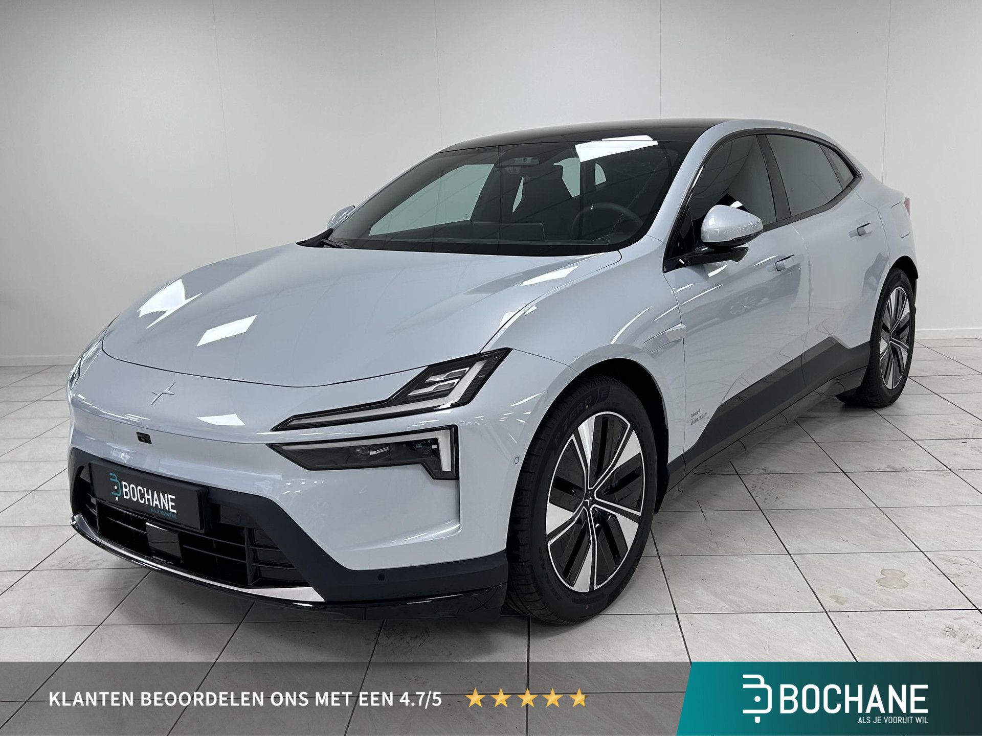 Polestar 4 met kenteken JRD-89-F – vooraanzicht