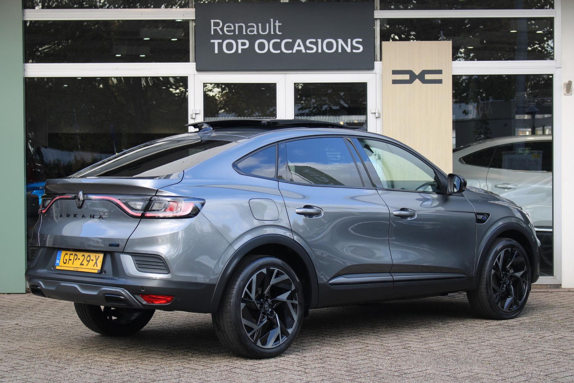 Renault Arkana met kenteken GFP-29-X – achteraanzicht