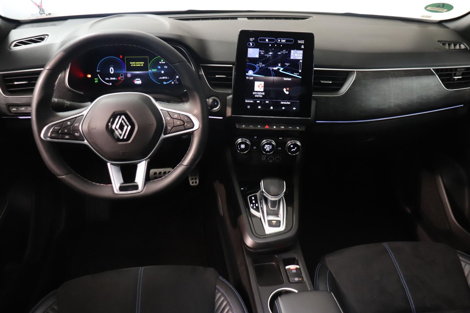 Renault Arkana met kenteken X-005-KV – interieur