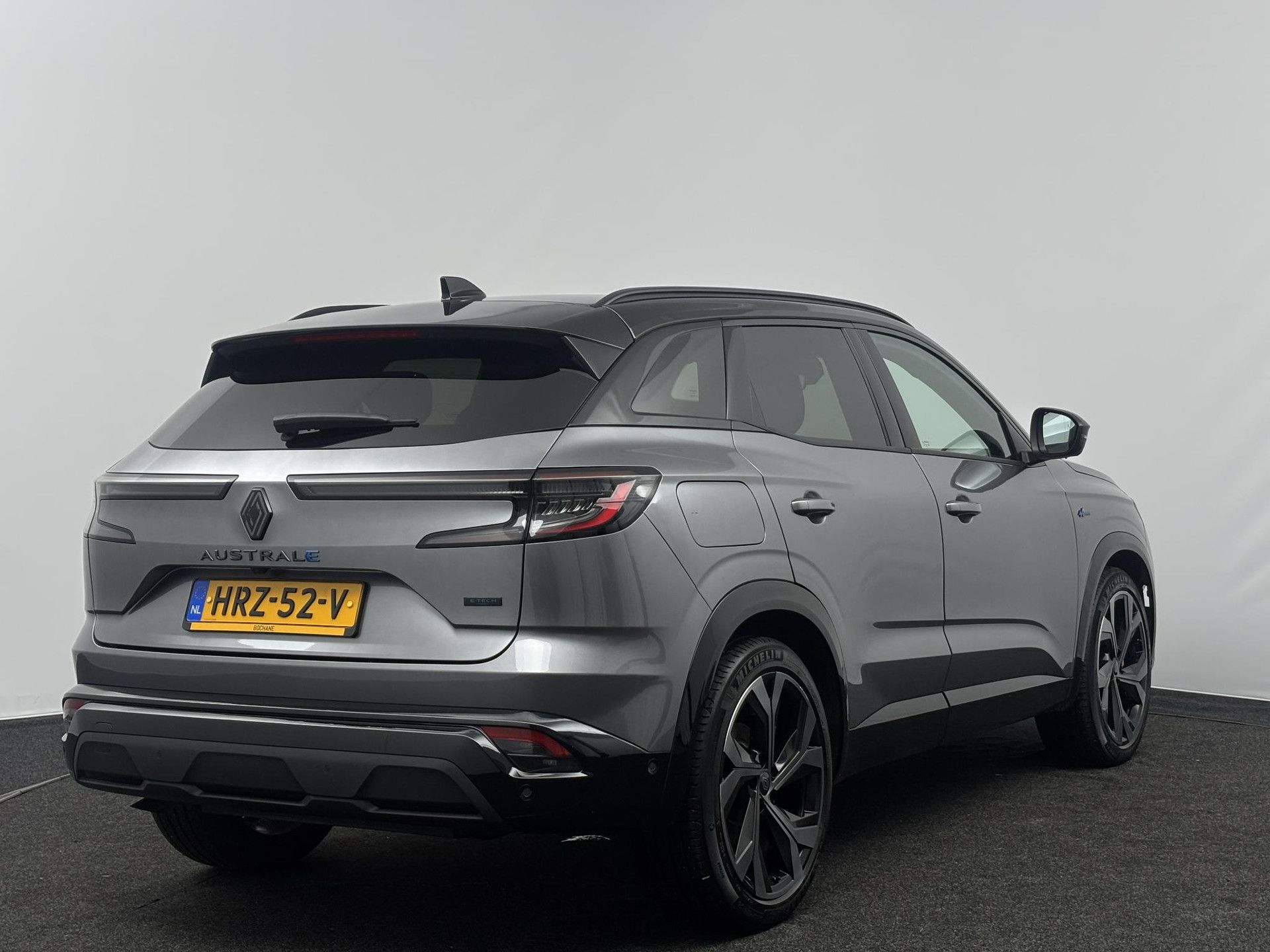 Renault Austral met kenteken HRZ-52-V – achteraanzicht