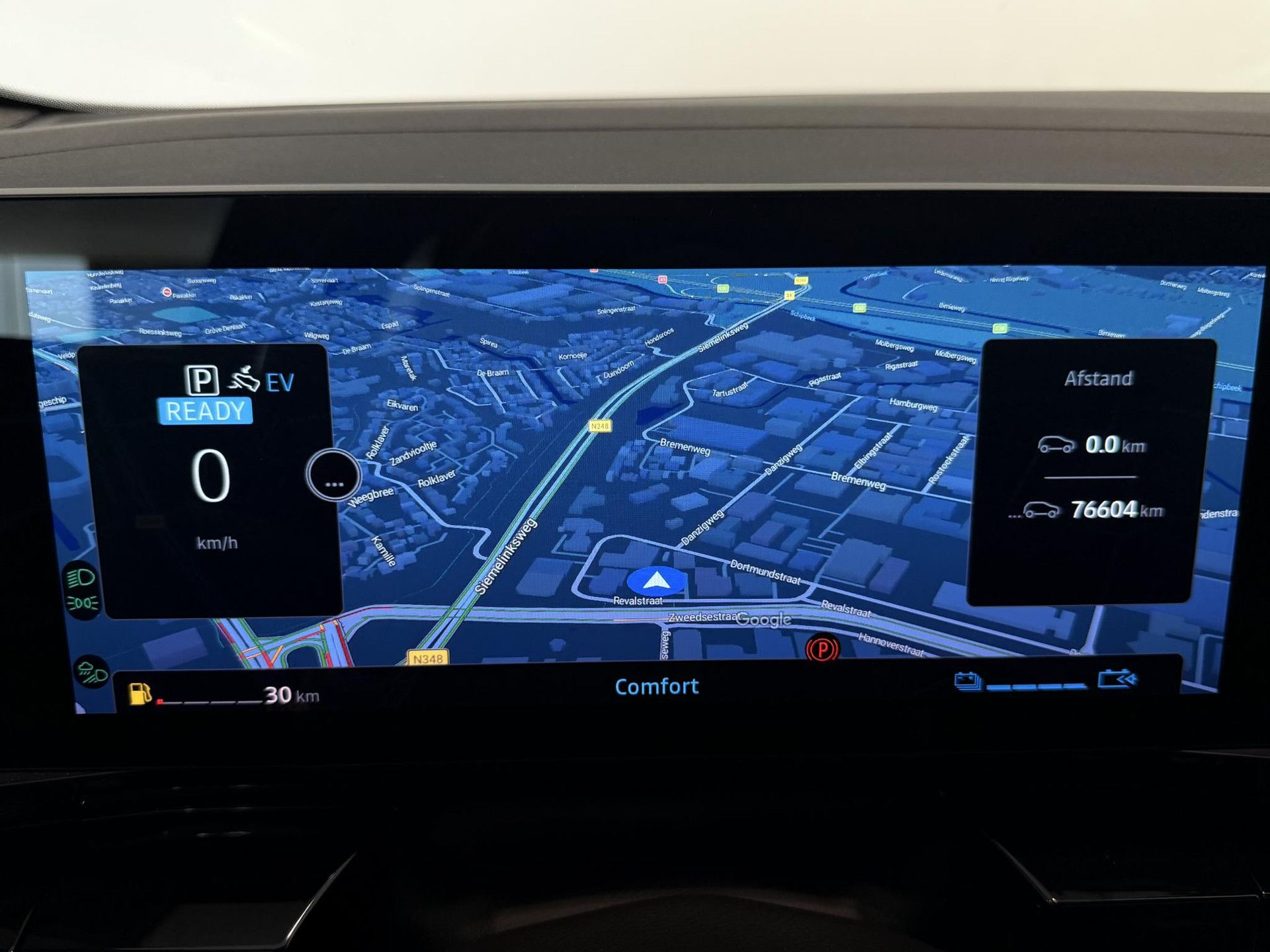 Renault Austral met kenteken KGL-92-Z – dashboard