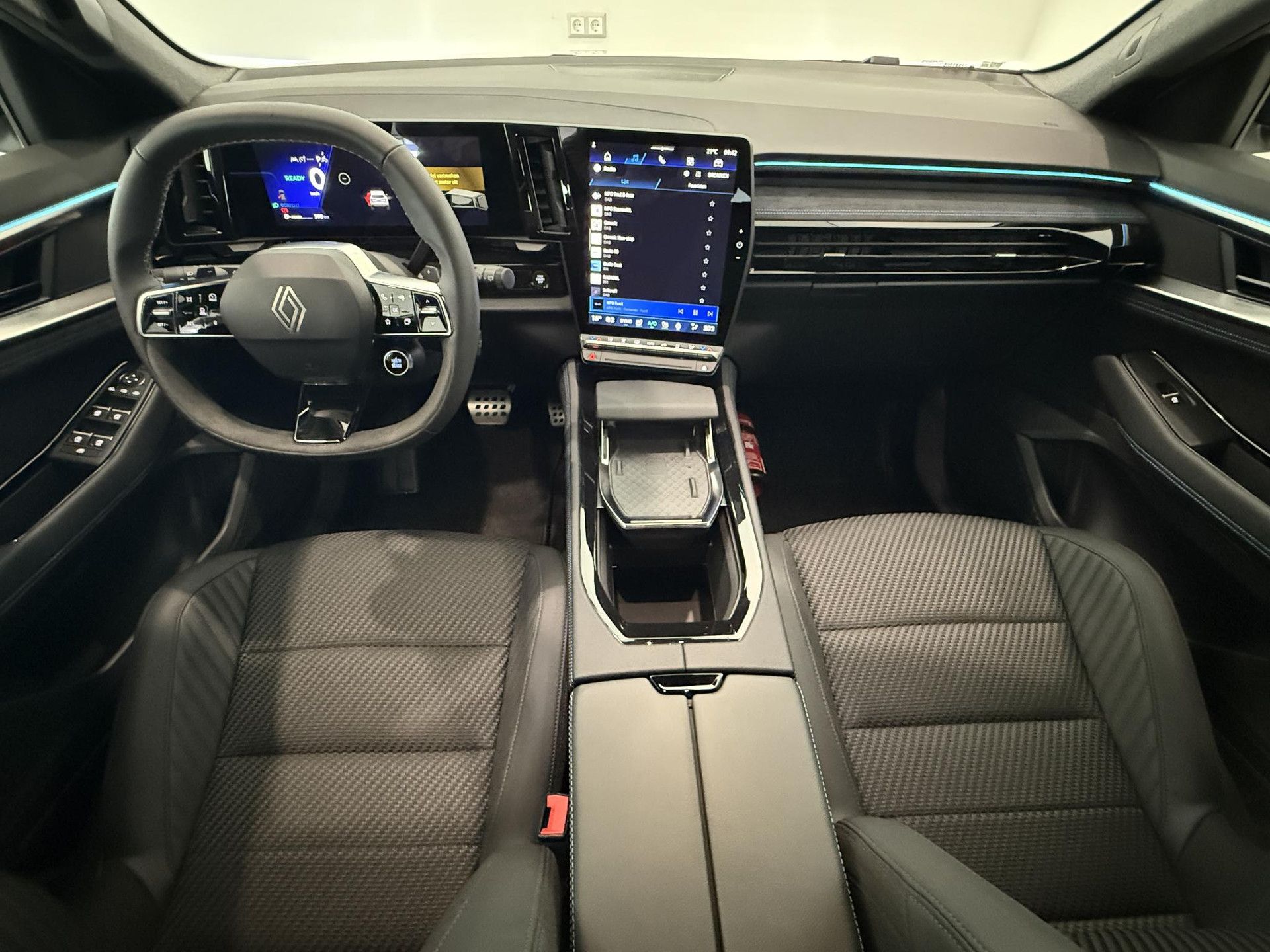 Renault Austral met kenteken KJL-36-D – interieur