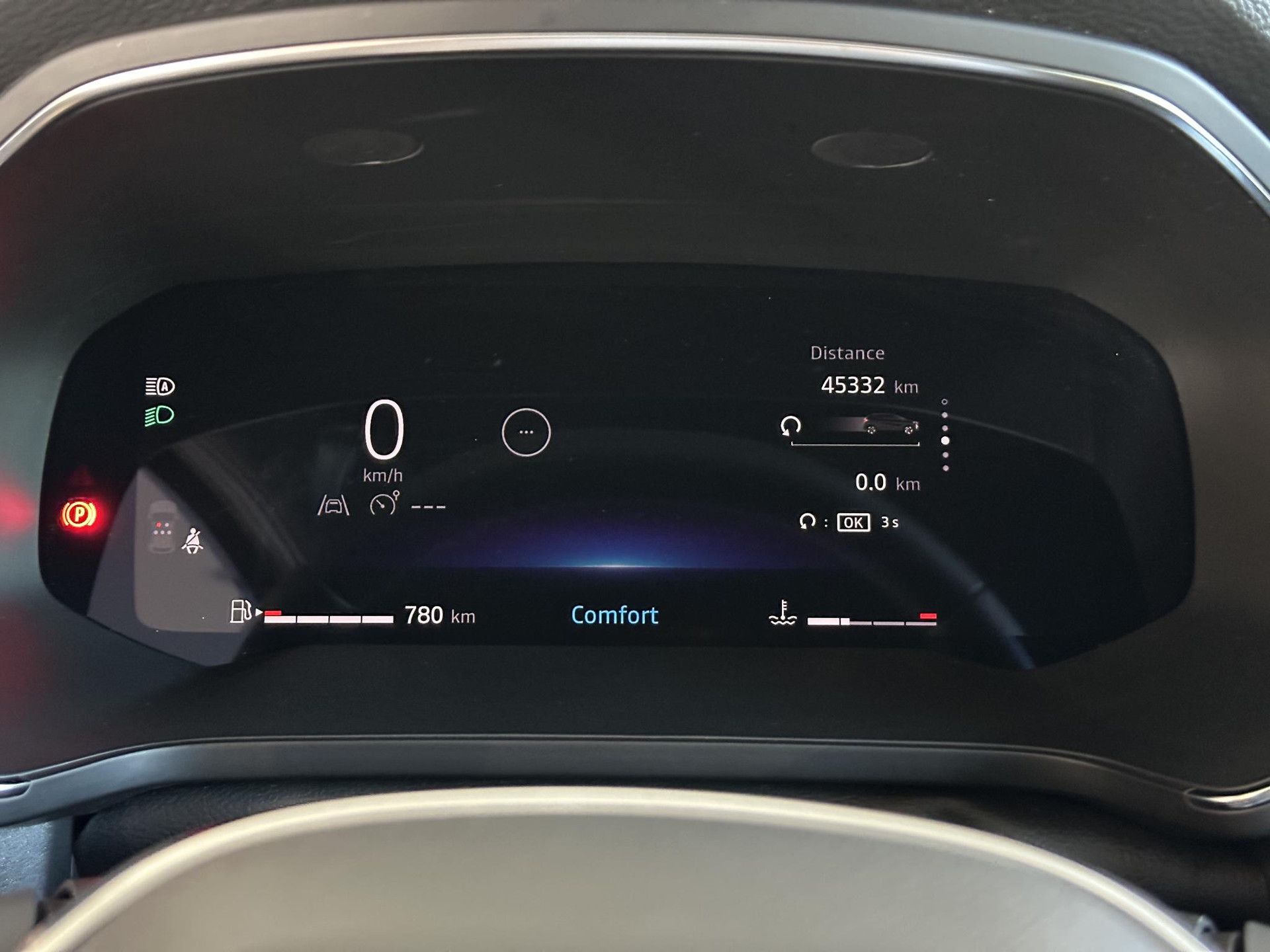 Renault Captur met kenteken GBZ-53-D – dashboard