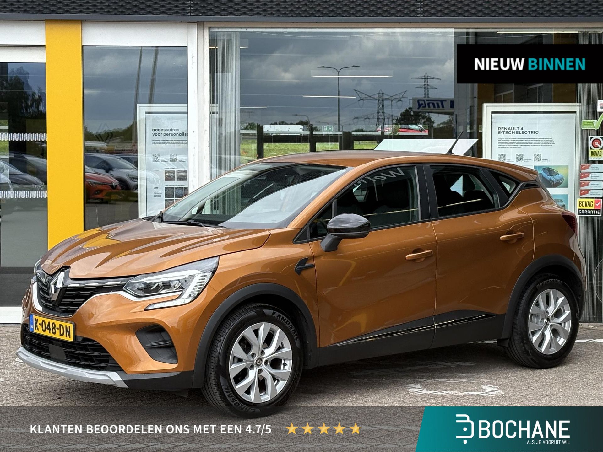 Renault Captur met kenteken K-048-DN – vooraanzicht
