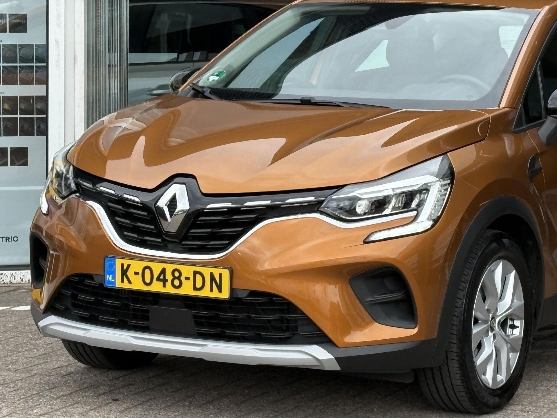 Renault Captur met kenteken K-048-DN – interieur