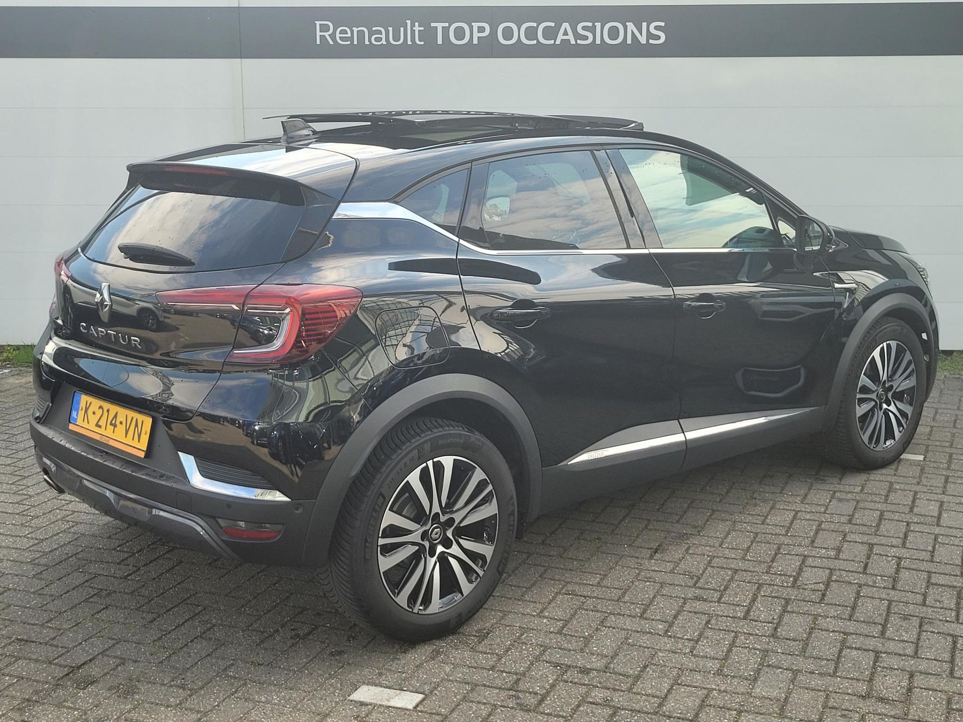 Renault Captur met kenteken K-214-VN – achteraanzicht