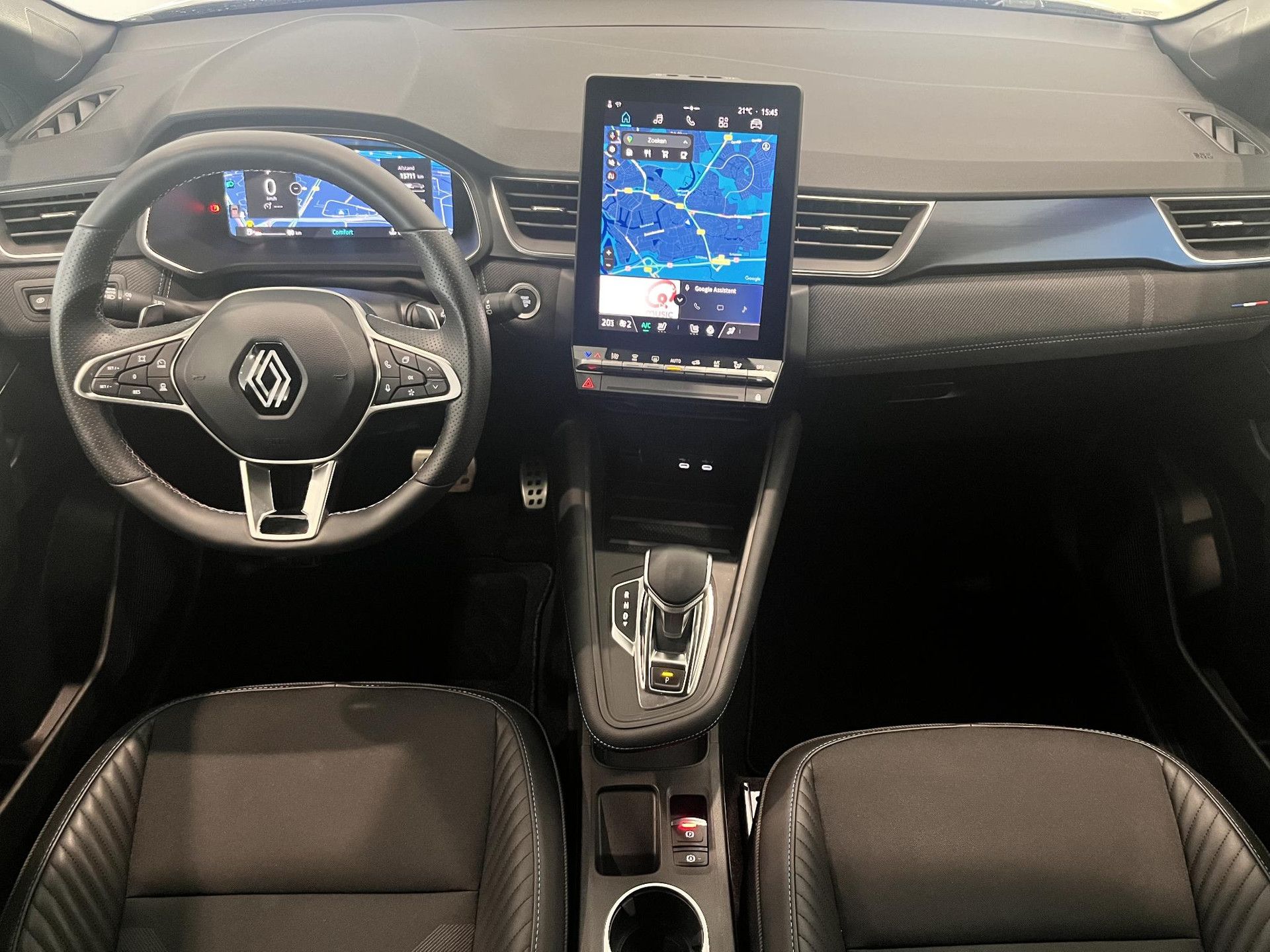 Renault Captur met kenteken KBG-27-S – interieur