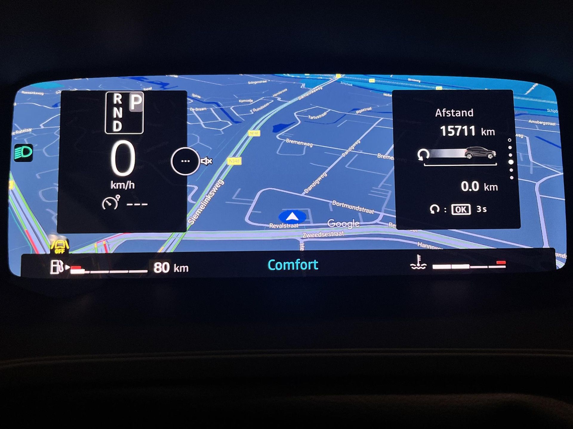 Renault Captur met kenteken KBG-27-S – dashboard