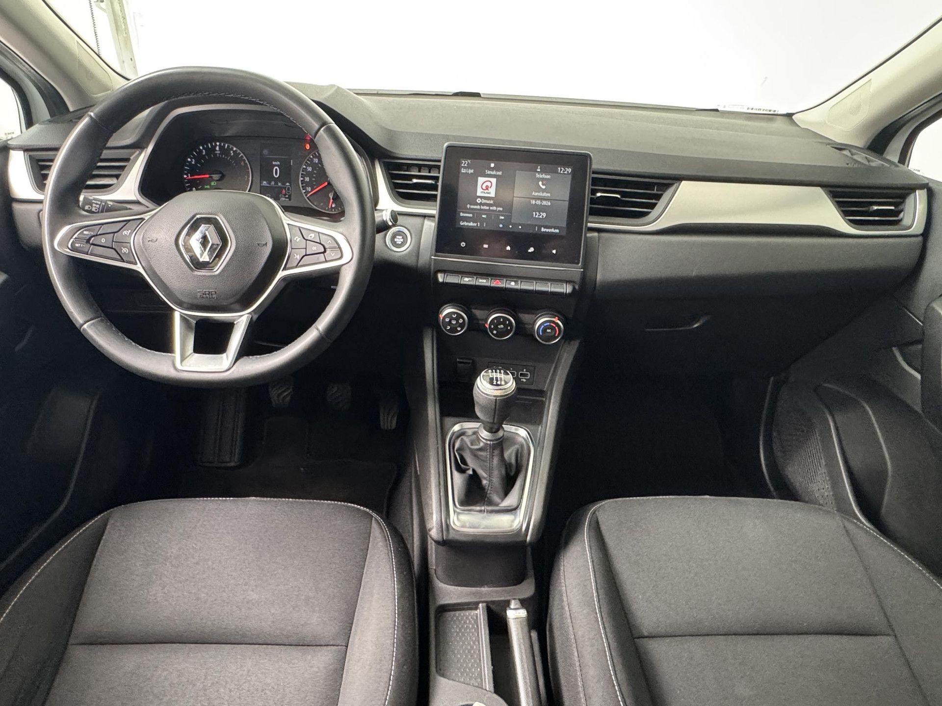 Renault Captur met kenteken N-423-BF – interieur