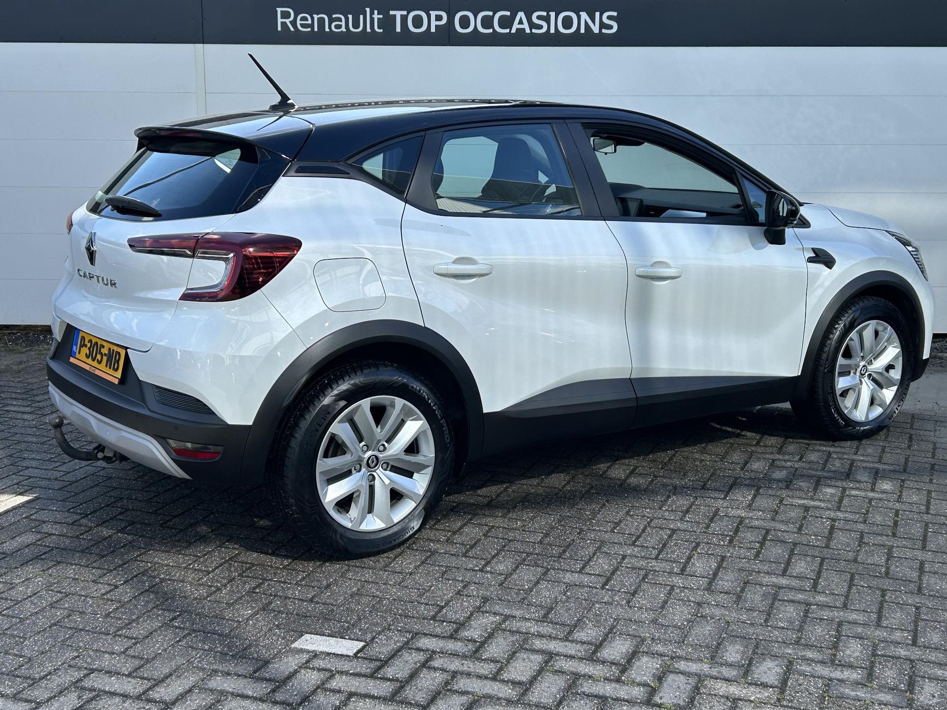Renault Captur met kenteken P-305-NB – achteraanzicht