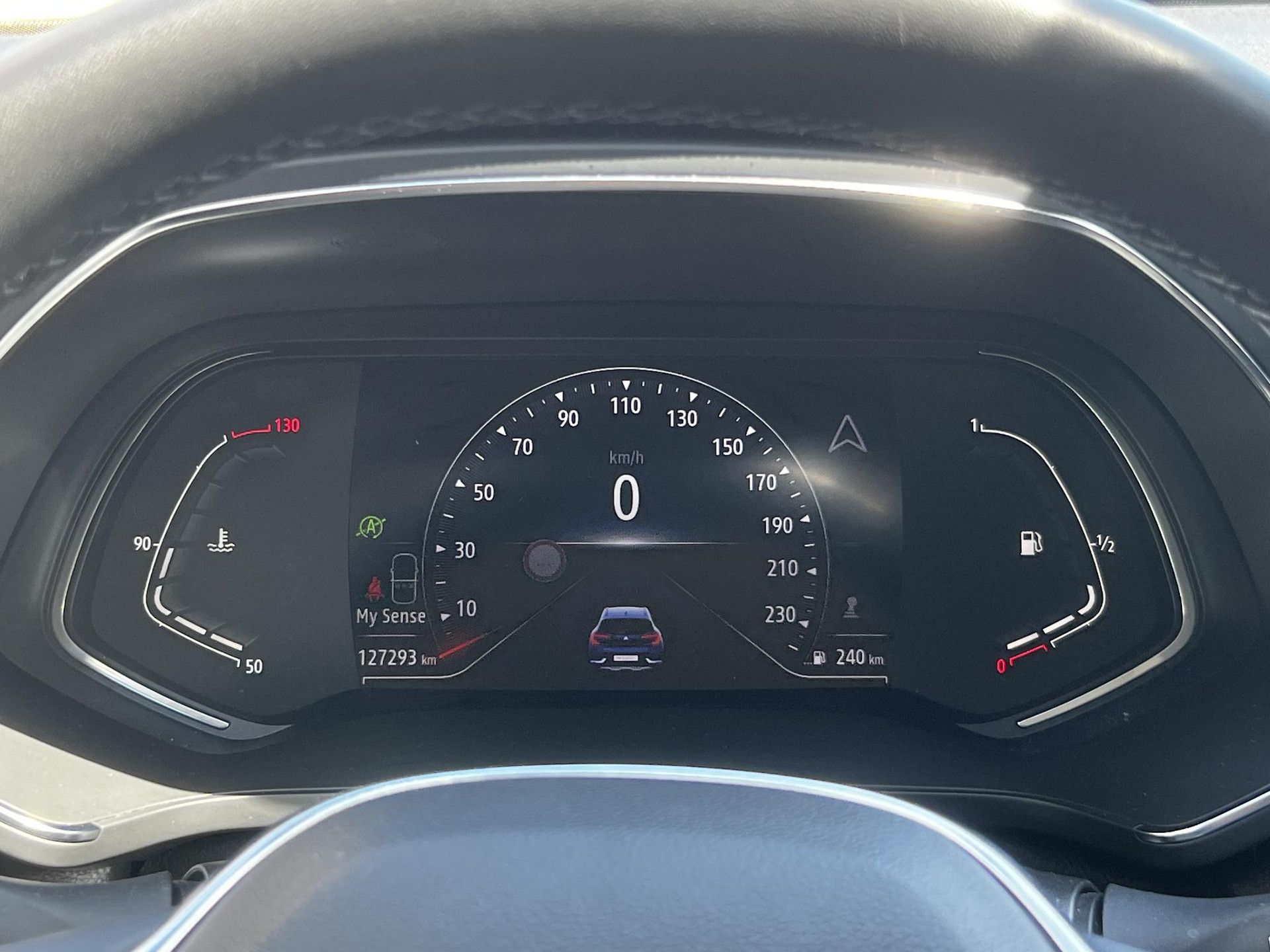 Renault Captur met kenteken R-600-FF – dashboard