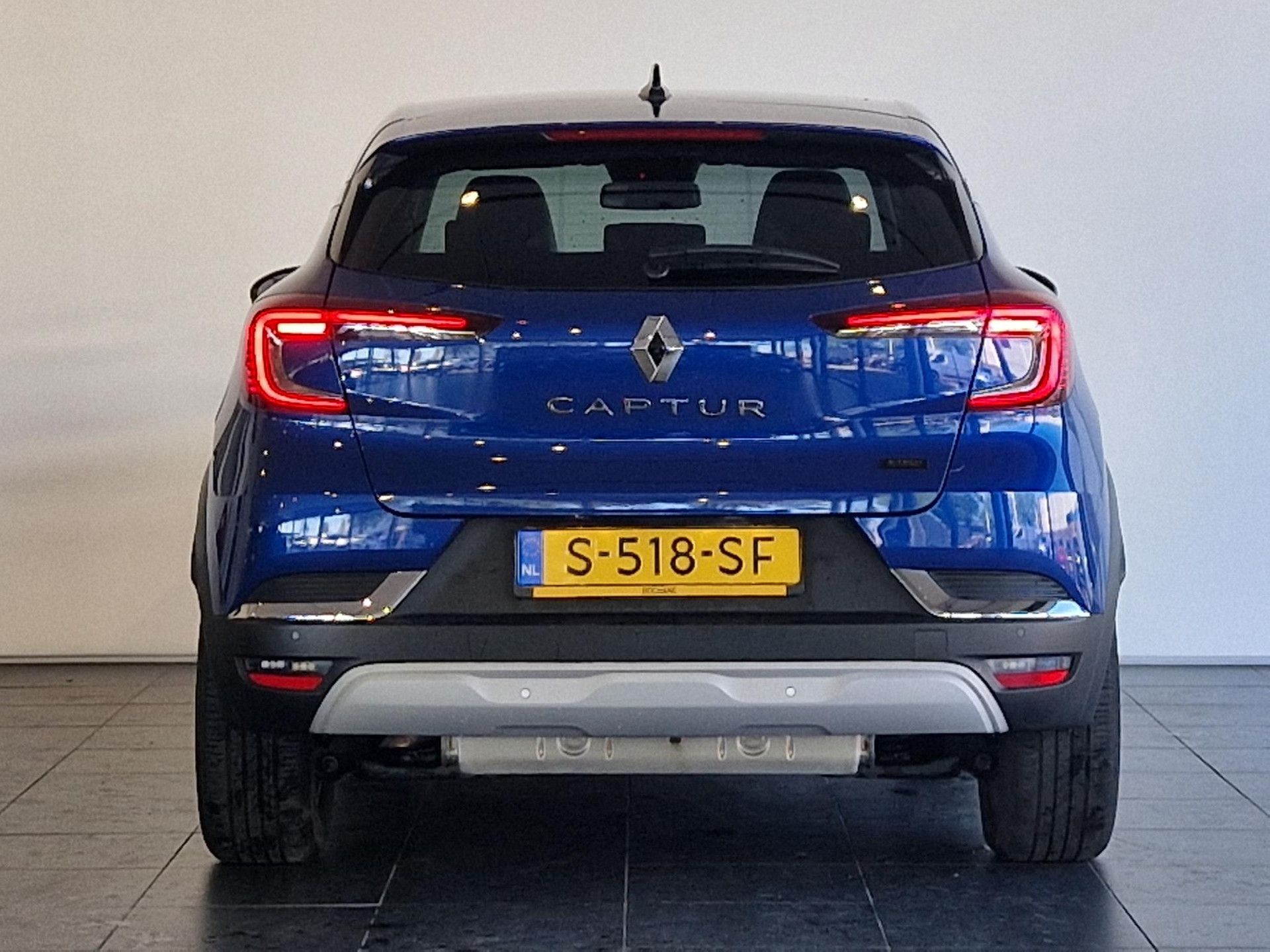 Renault Captur met kenteken S-518-SF – dashboard